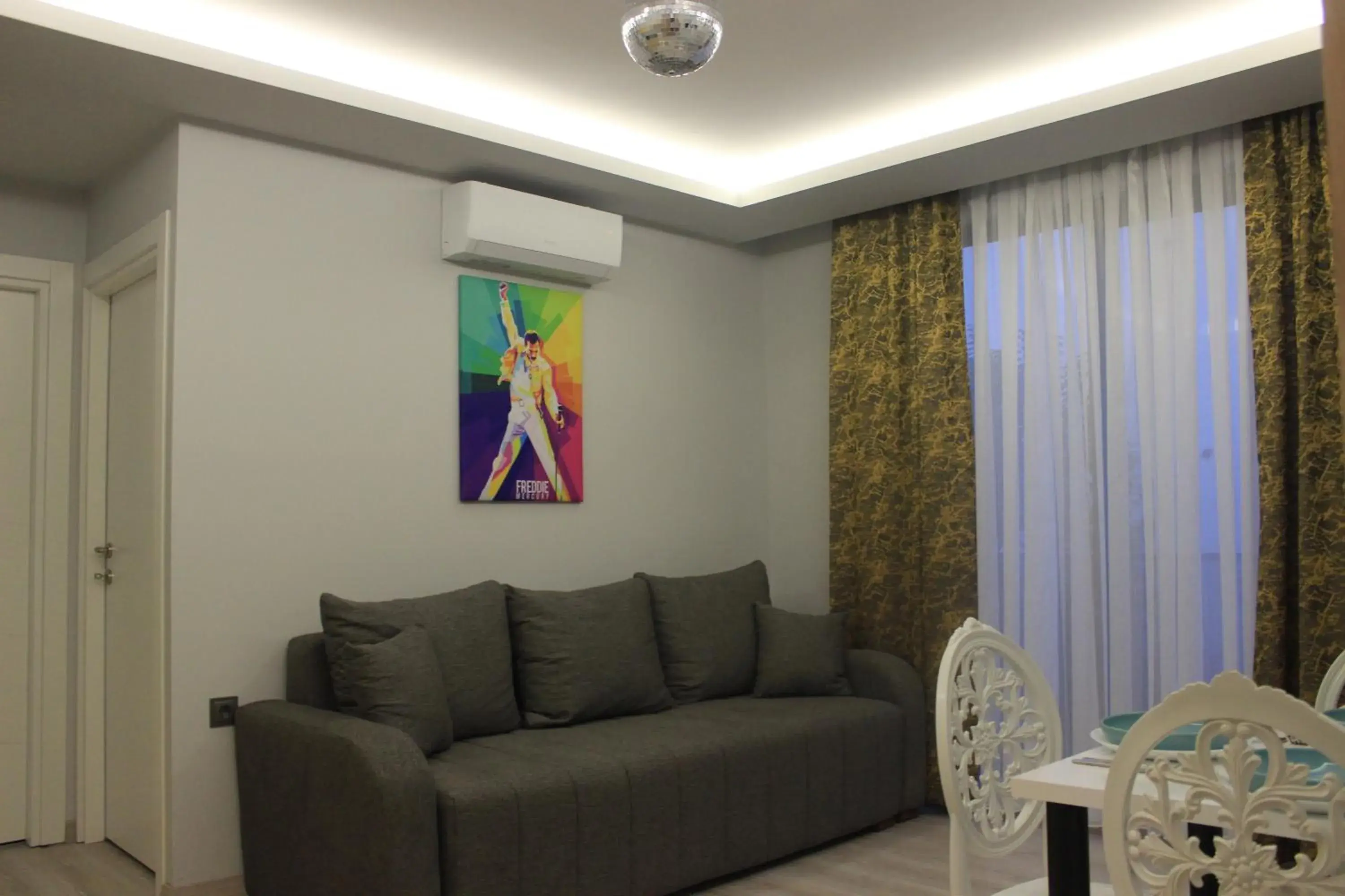 Living room in Retro Star Suites Living room in Retro Star Suites