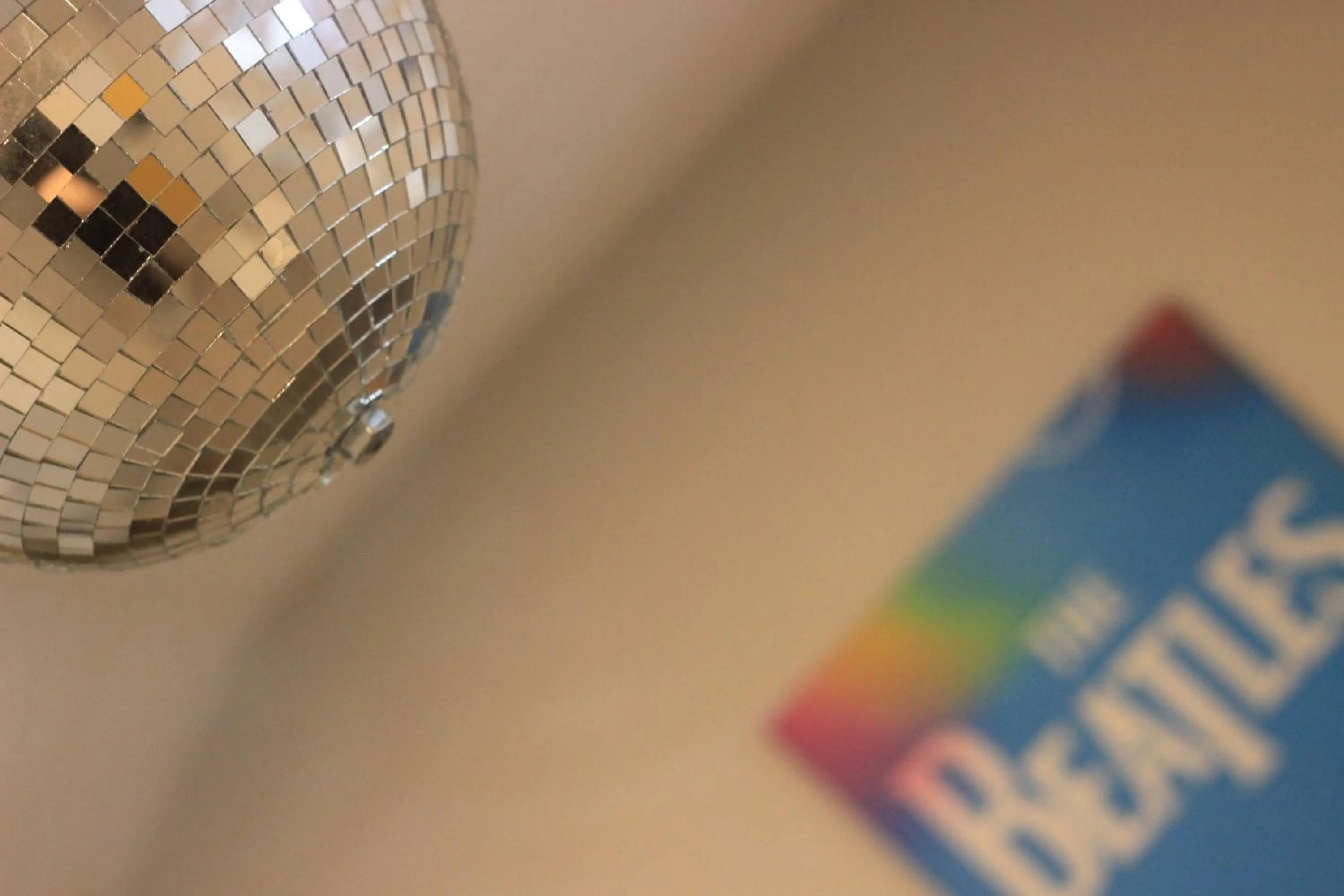 Living room in Retro Star Suites