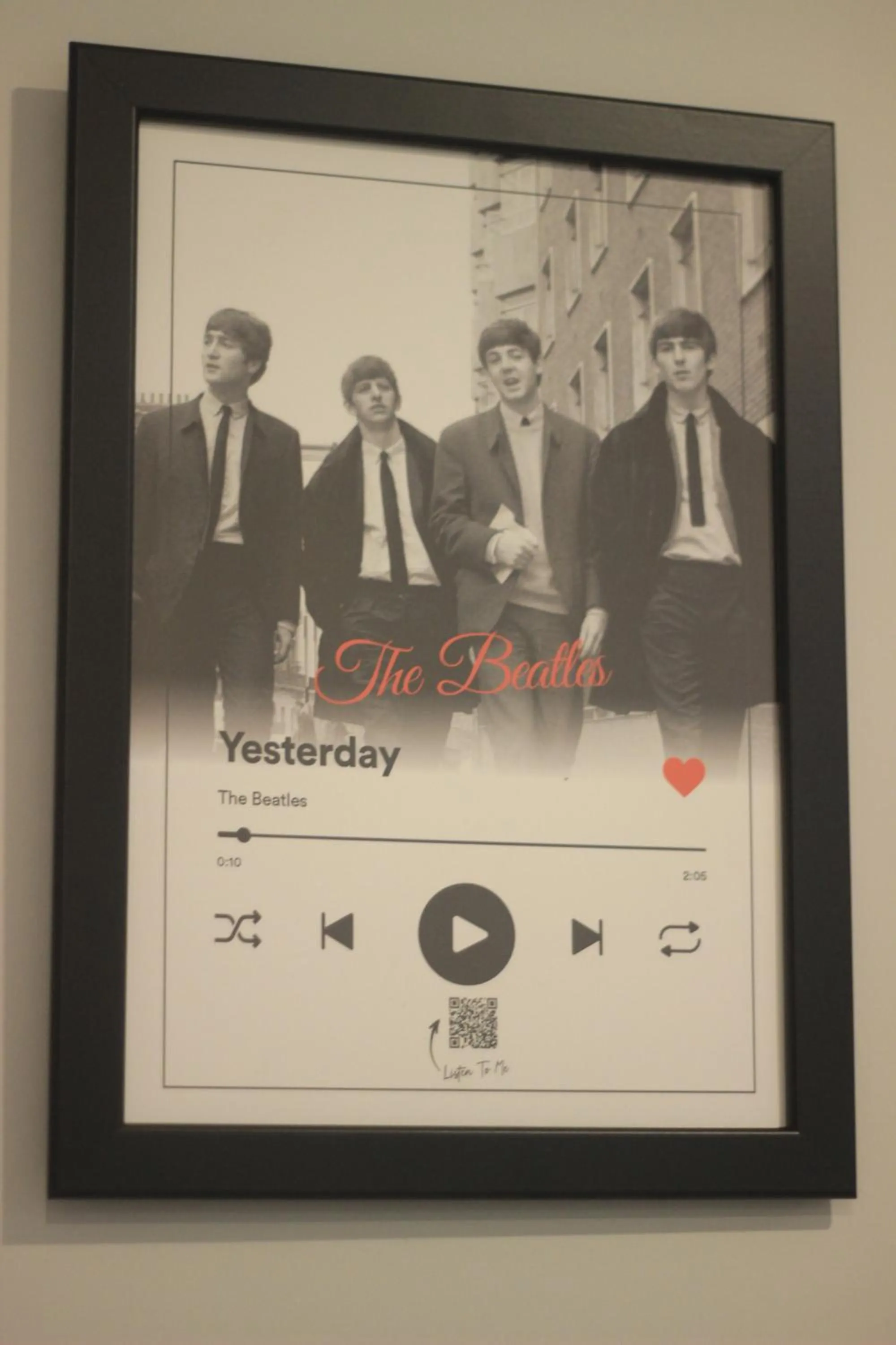 Living room in Retro Star Suites