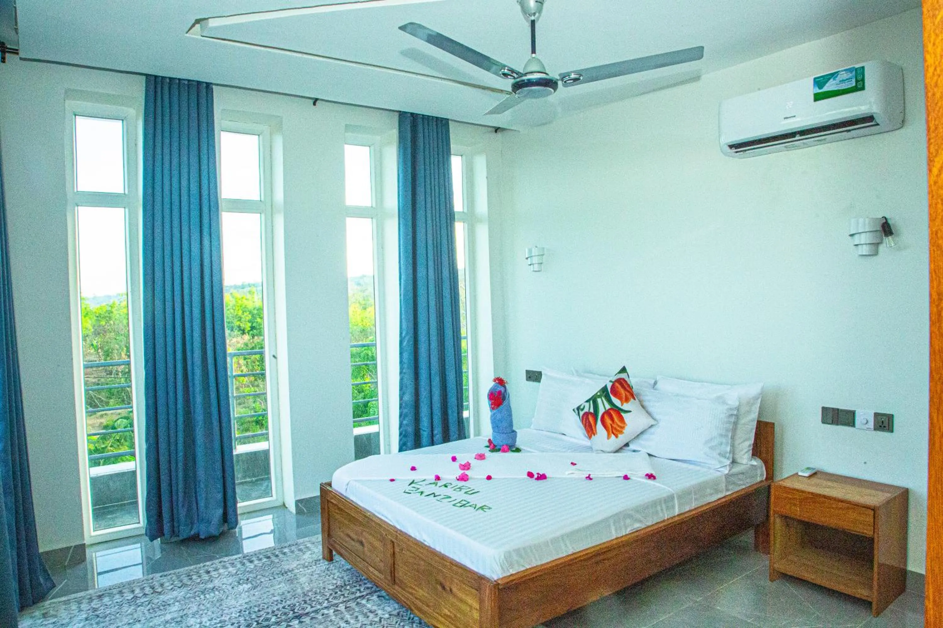 Bed in Jazira Palace