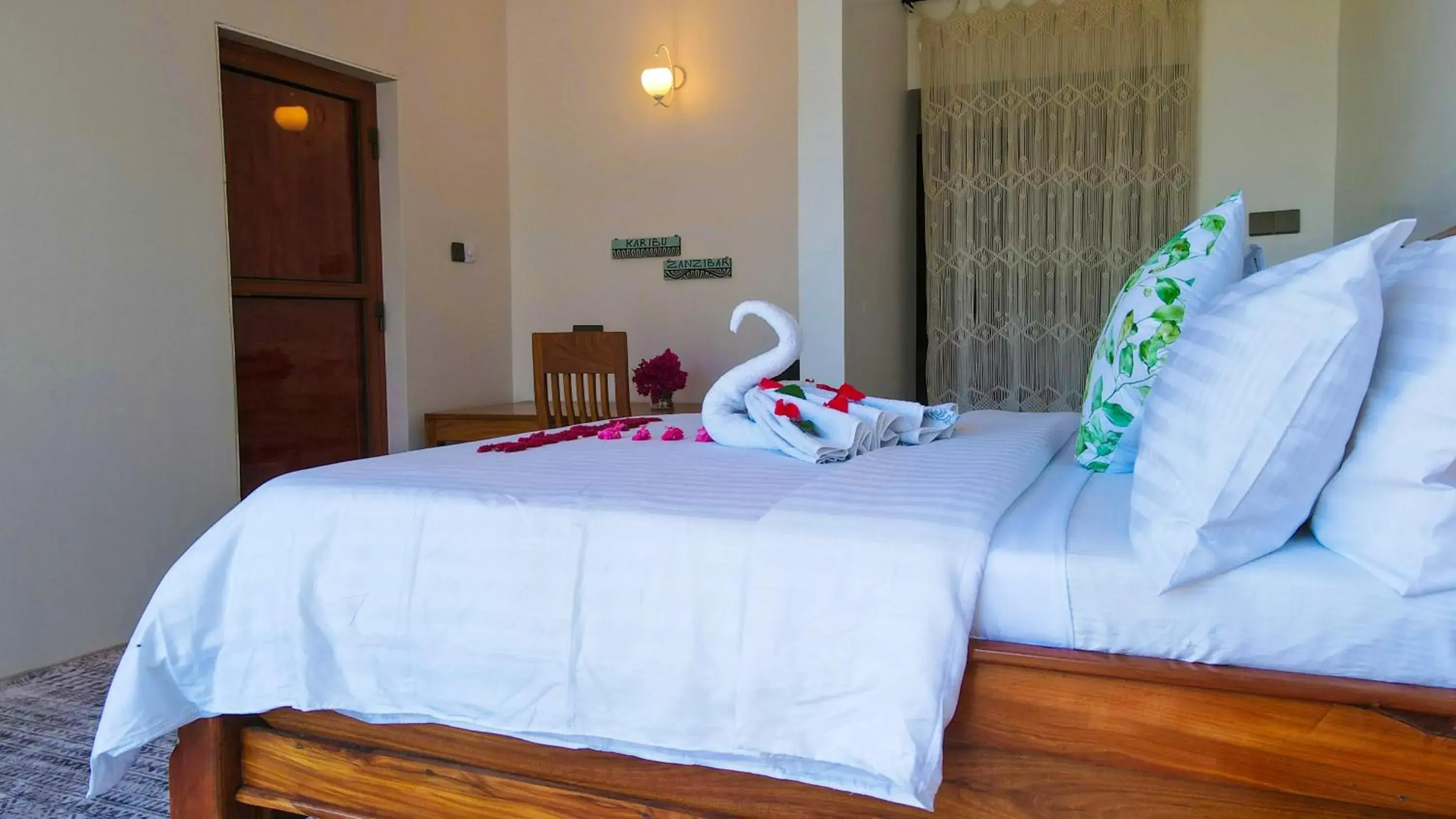 King Room with Pool View in Jazira Palace King Room with Pool View in Jazira Palace