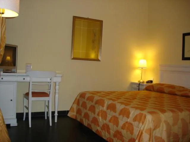 Garden, Bed in Villa Imperiale Hotel