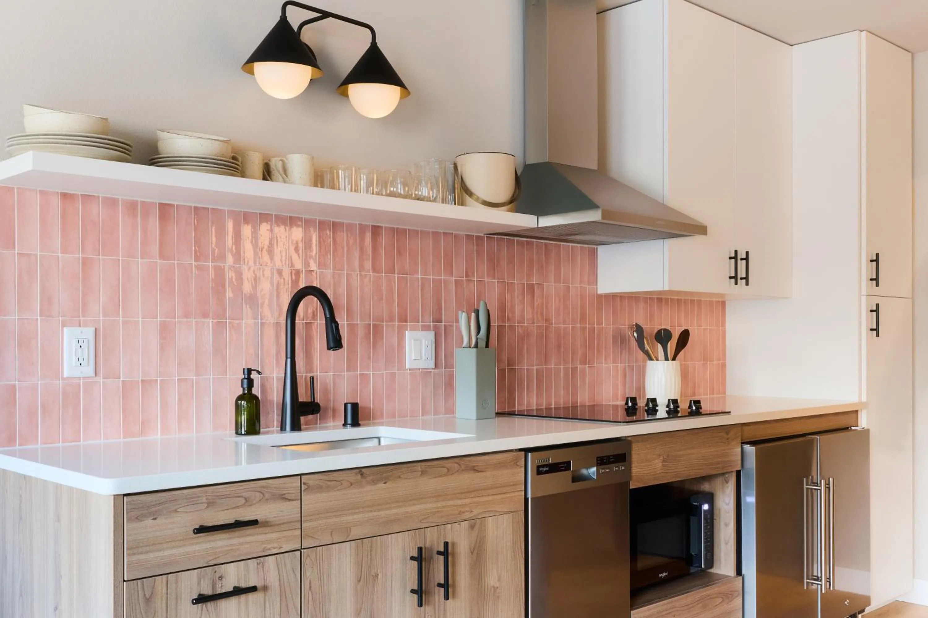 Kitchen or kitchenette in The Dylin