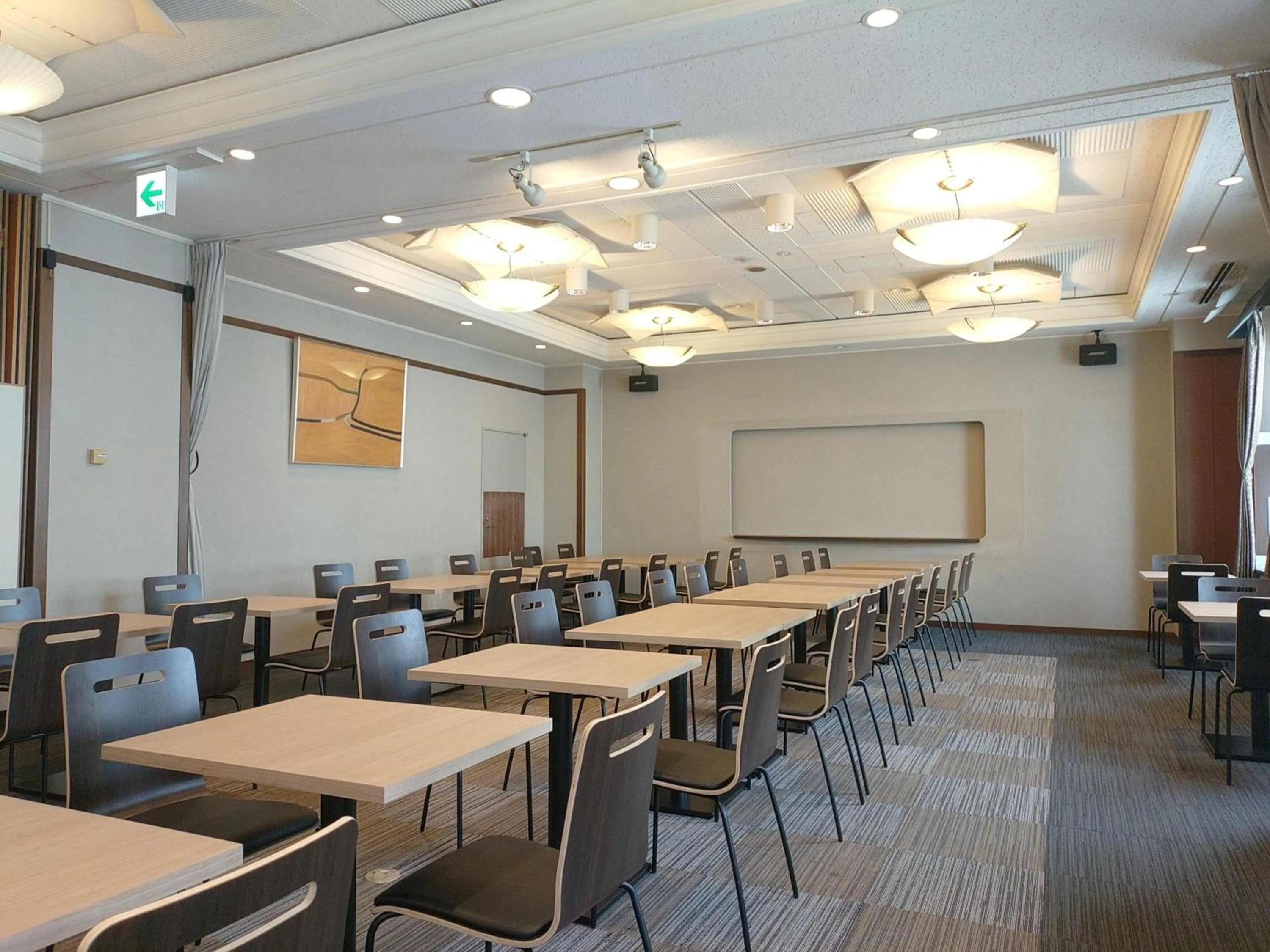 Restaurant/places to eat in APA Hotel Shonan Tsujido Ekimae