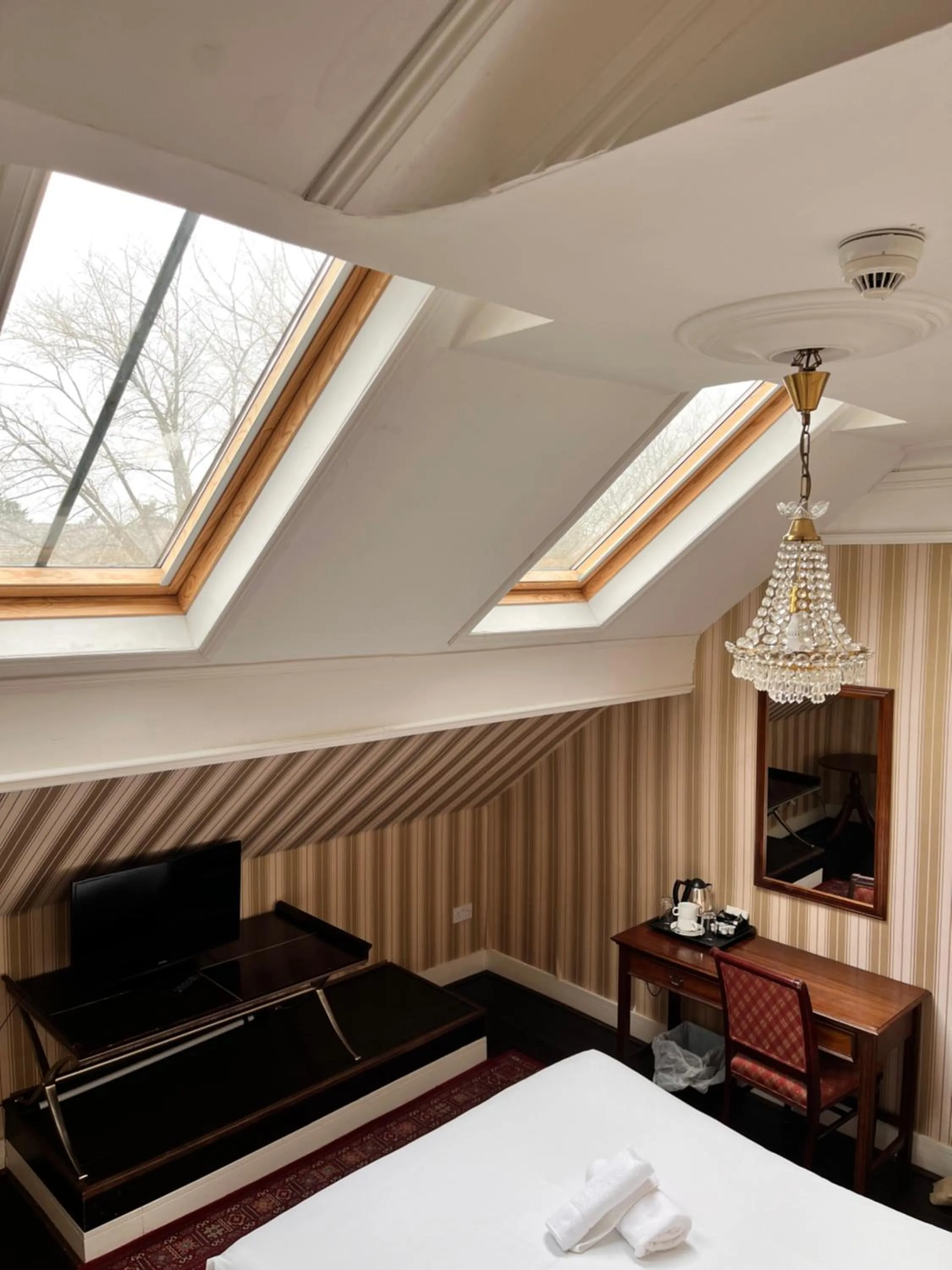 Bedroom, Bed in The Mountford Hotel - Free Parking