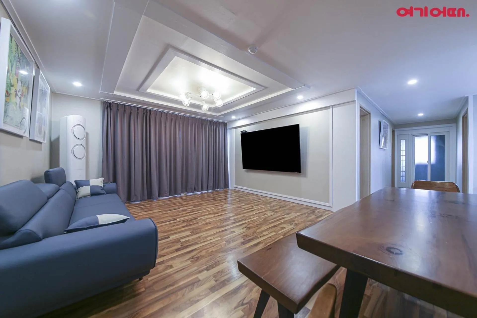 TV and multimedia in BOBOS Hotel