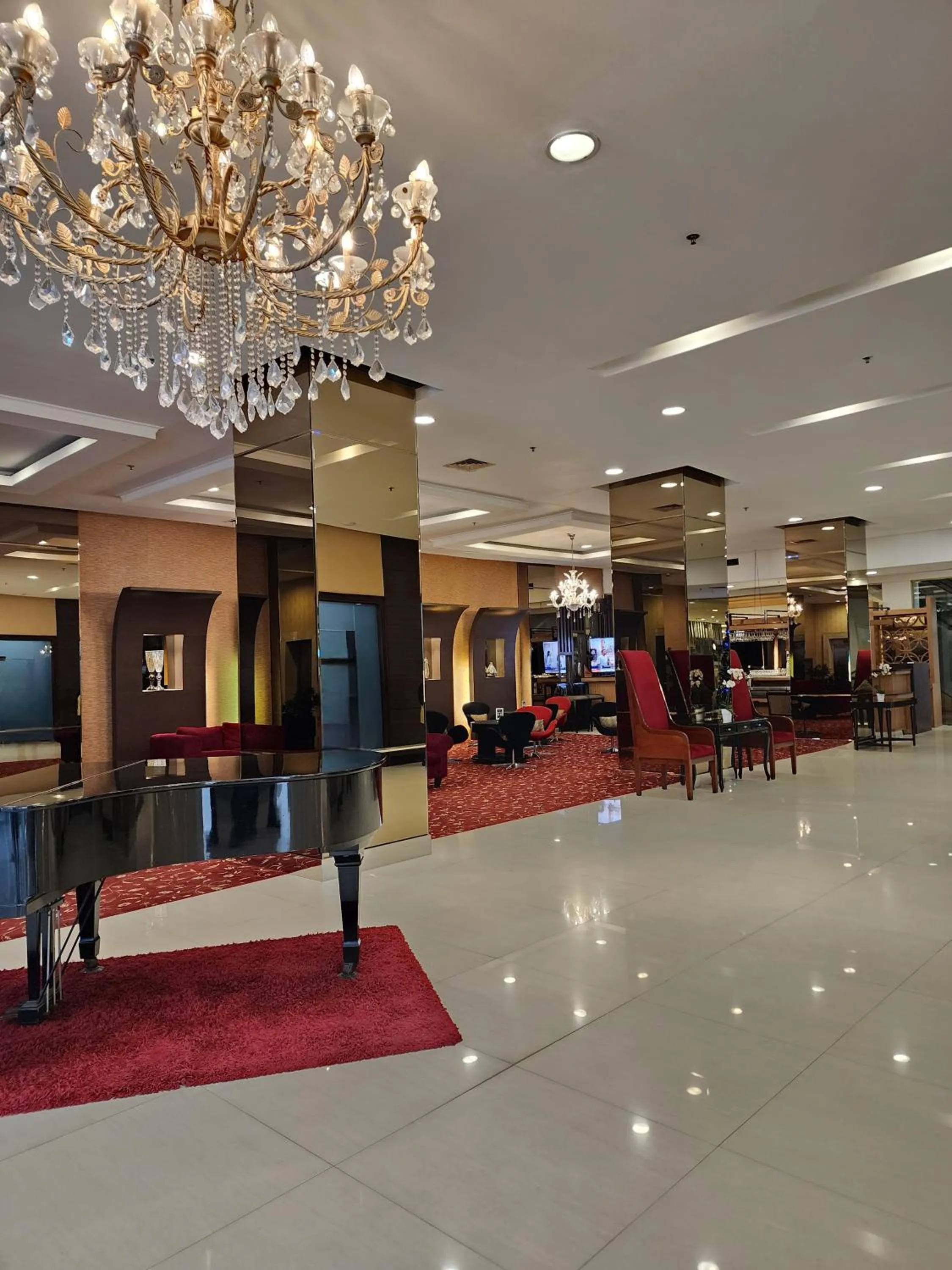 Lounge or bar in Grand Serpong Hotel
