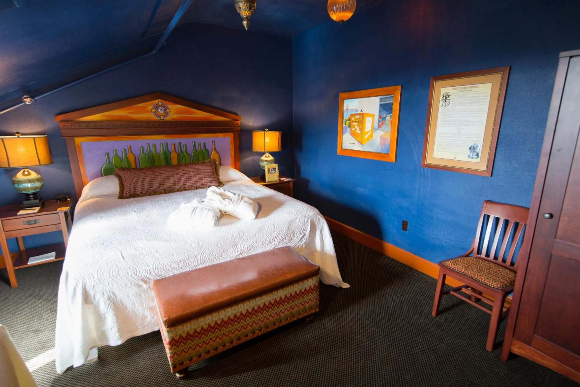 Bedroom, Bed in McMenamins Grand Lodge