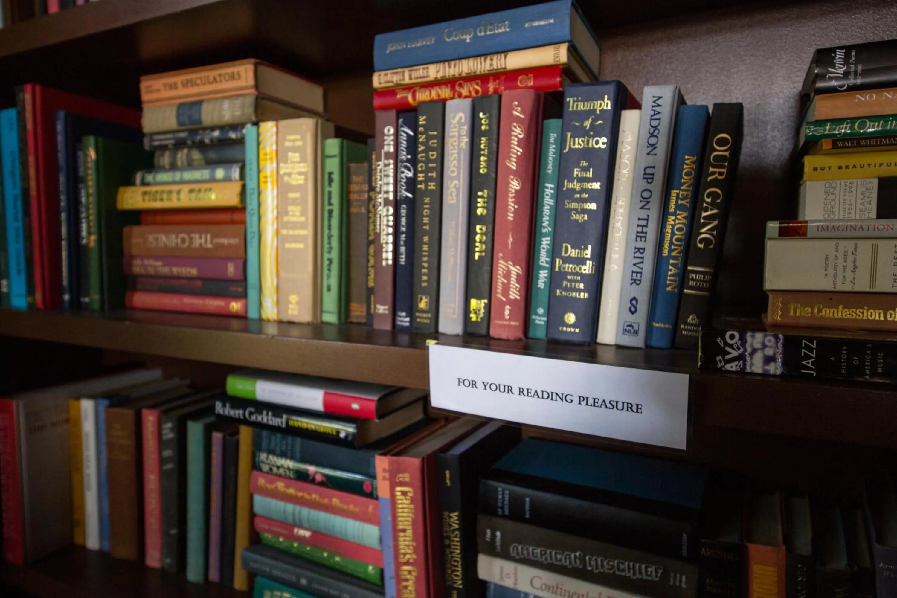 Library in McMenamins Grand Lodge