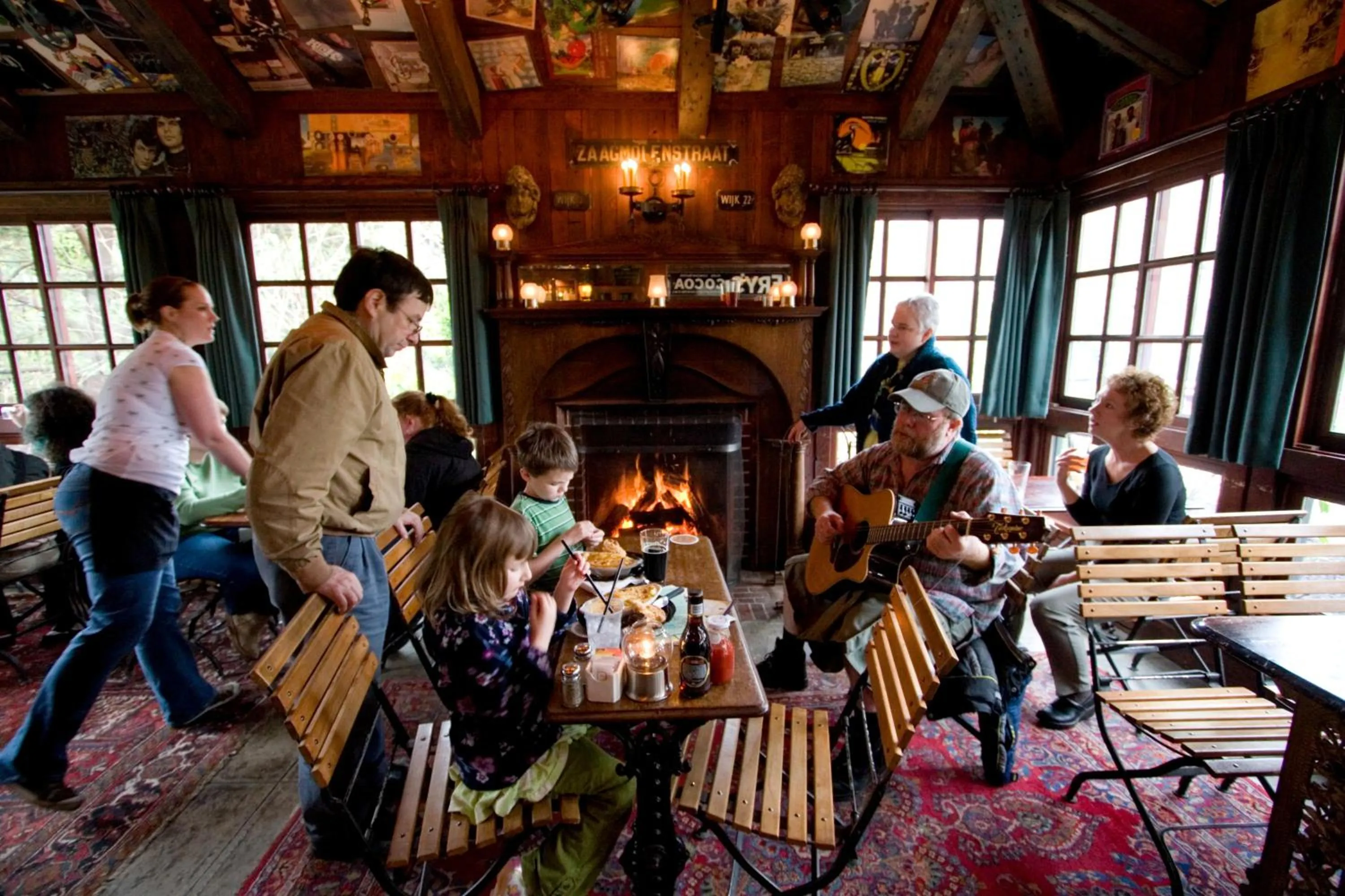 Food and drinks in McMenamins Grand Lodge