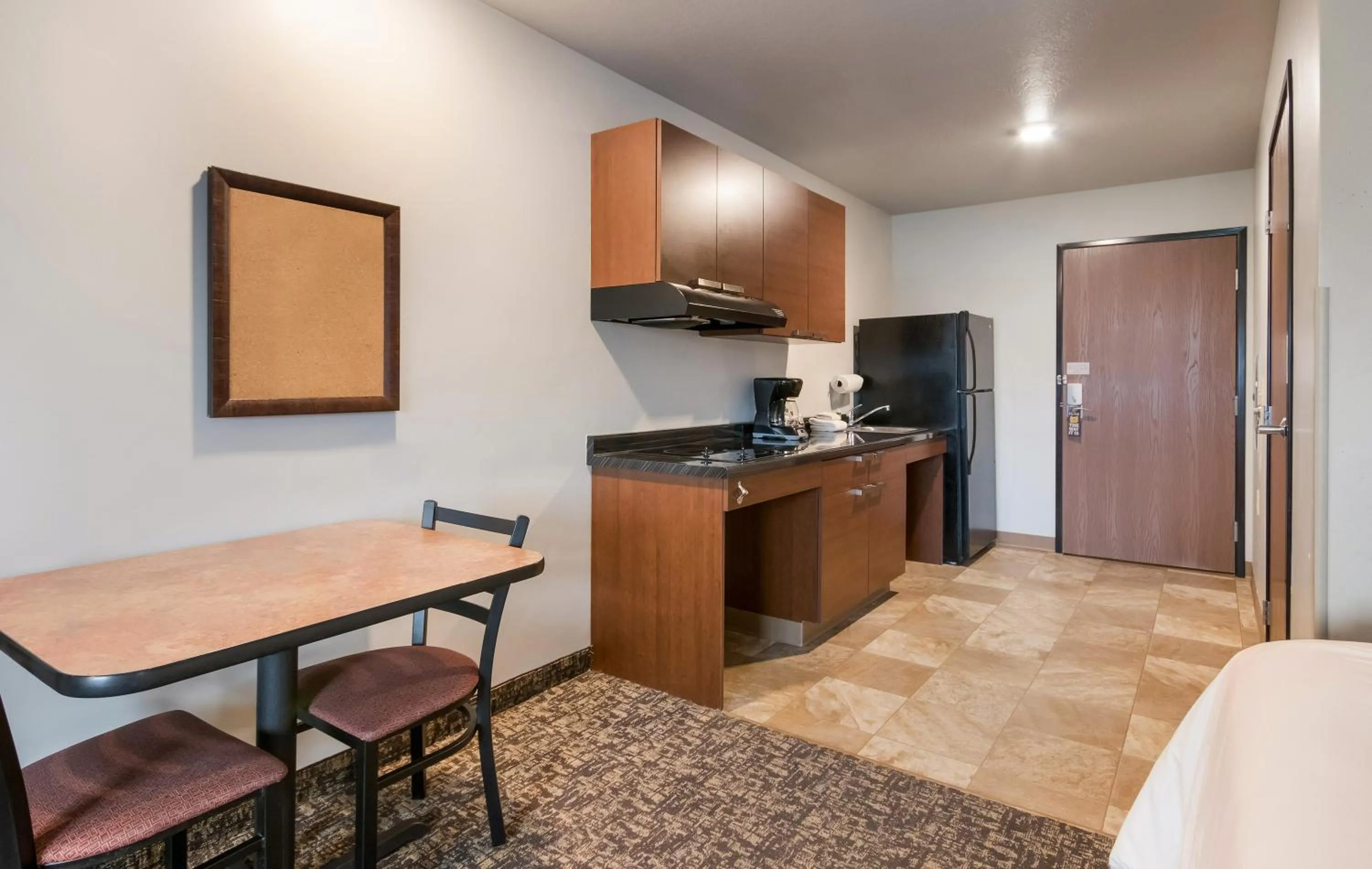 Kitchen or kitchenette in My Place Hotel-Bozeman, MT