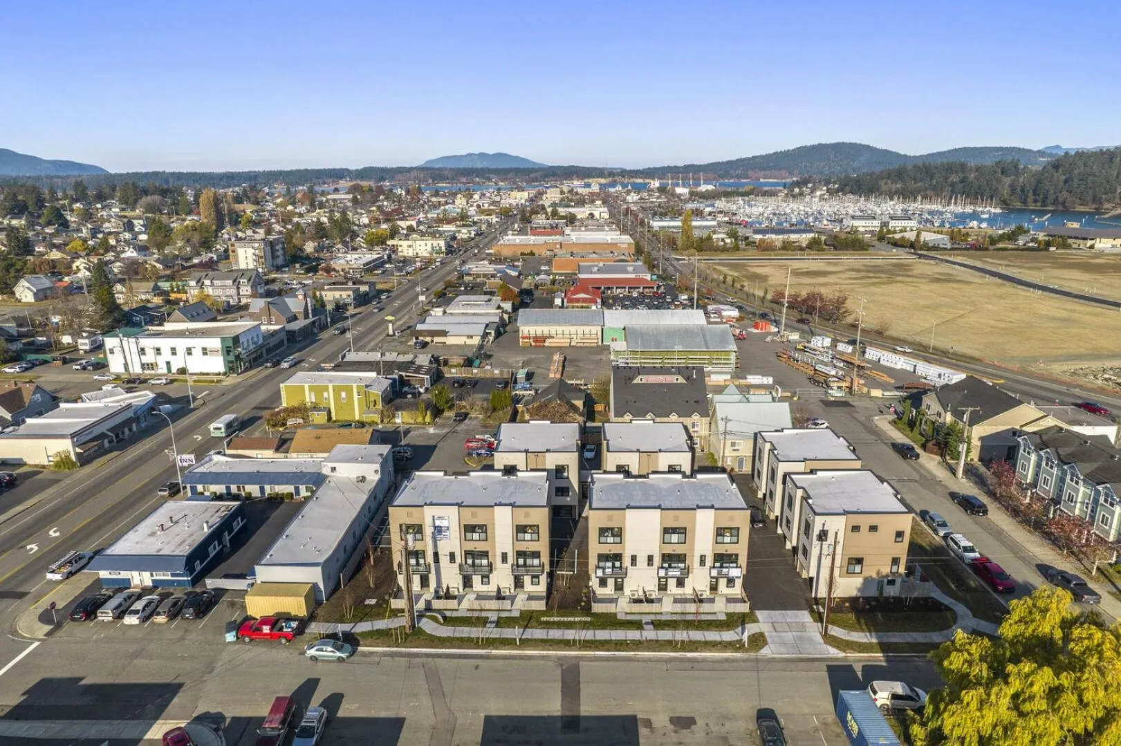 New Fully Updated Condo 914 in Anacortes