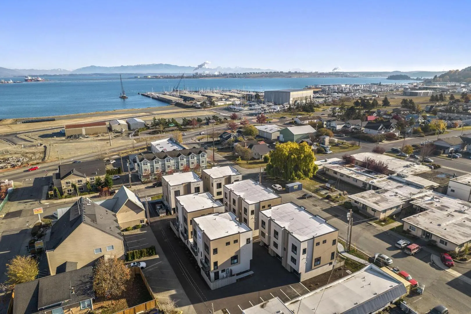 New Fully Updated Condo 914 in Anacortes