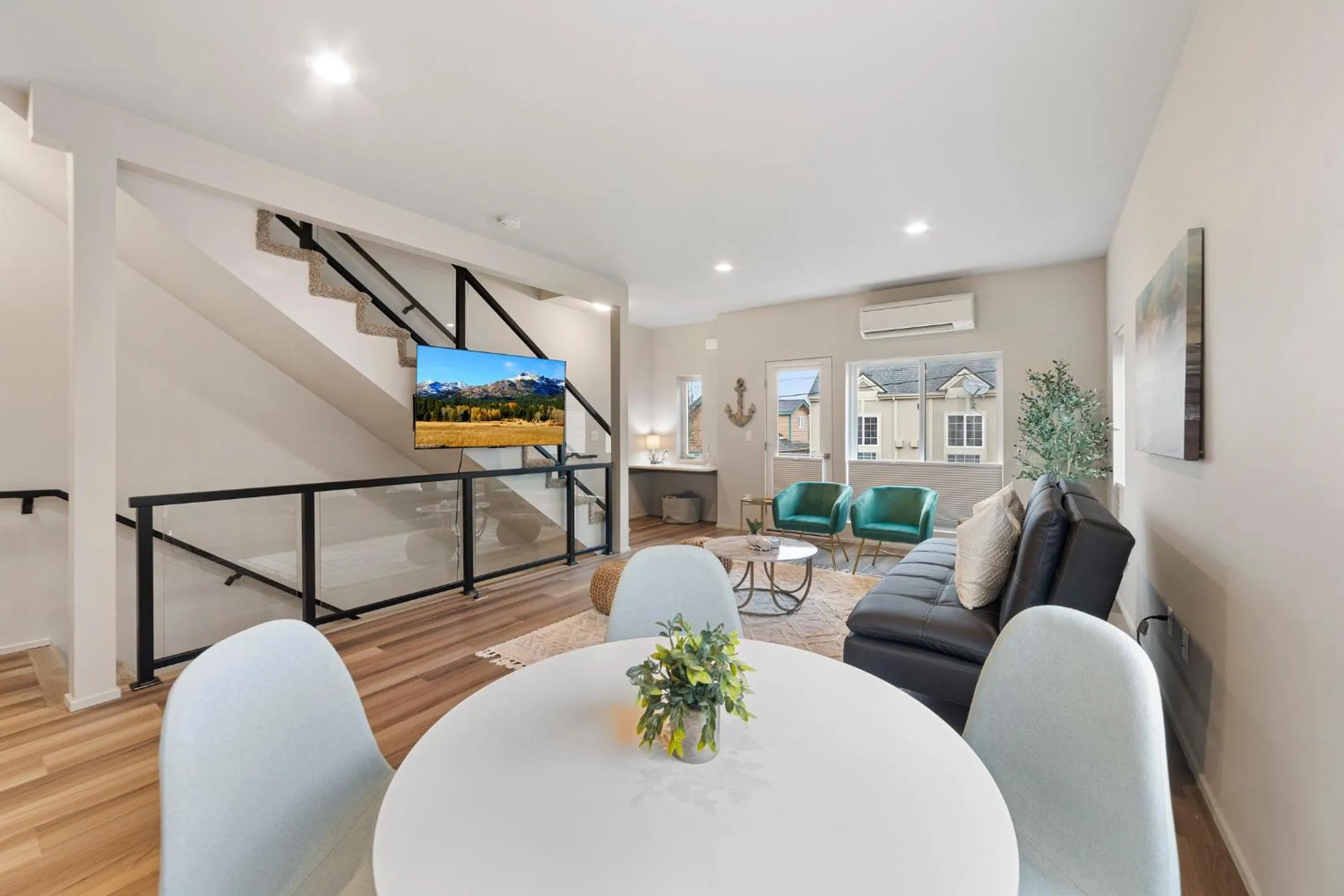 New Fully Updated Condo 914 in Anacortes