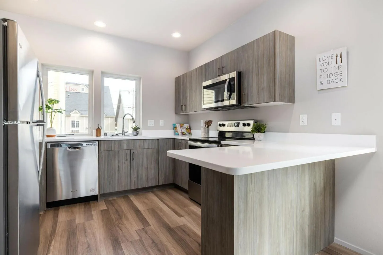 New Fully Updated Condo 914 in Anacortes