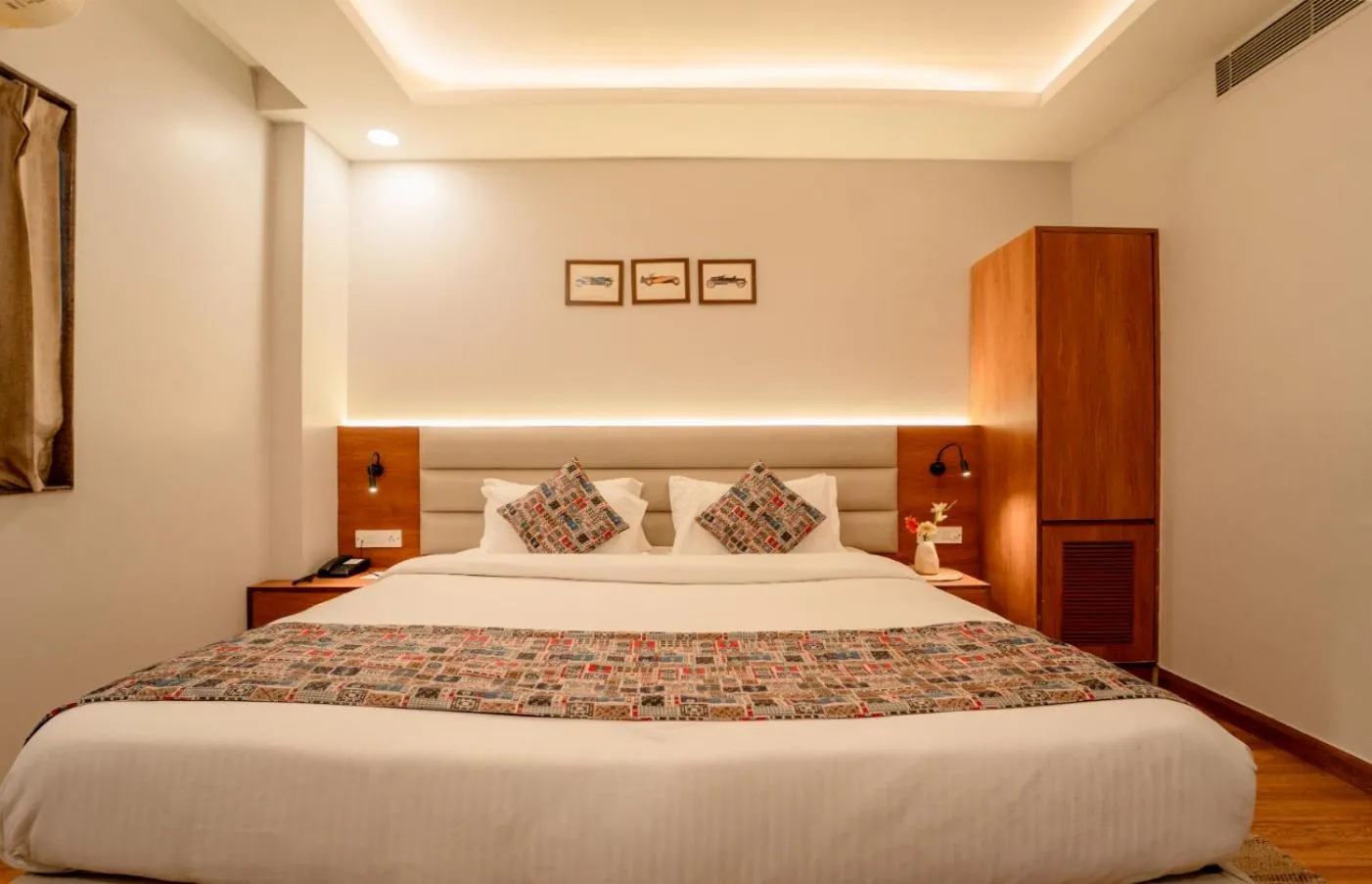 Bed in HHW Hotel- Agra