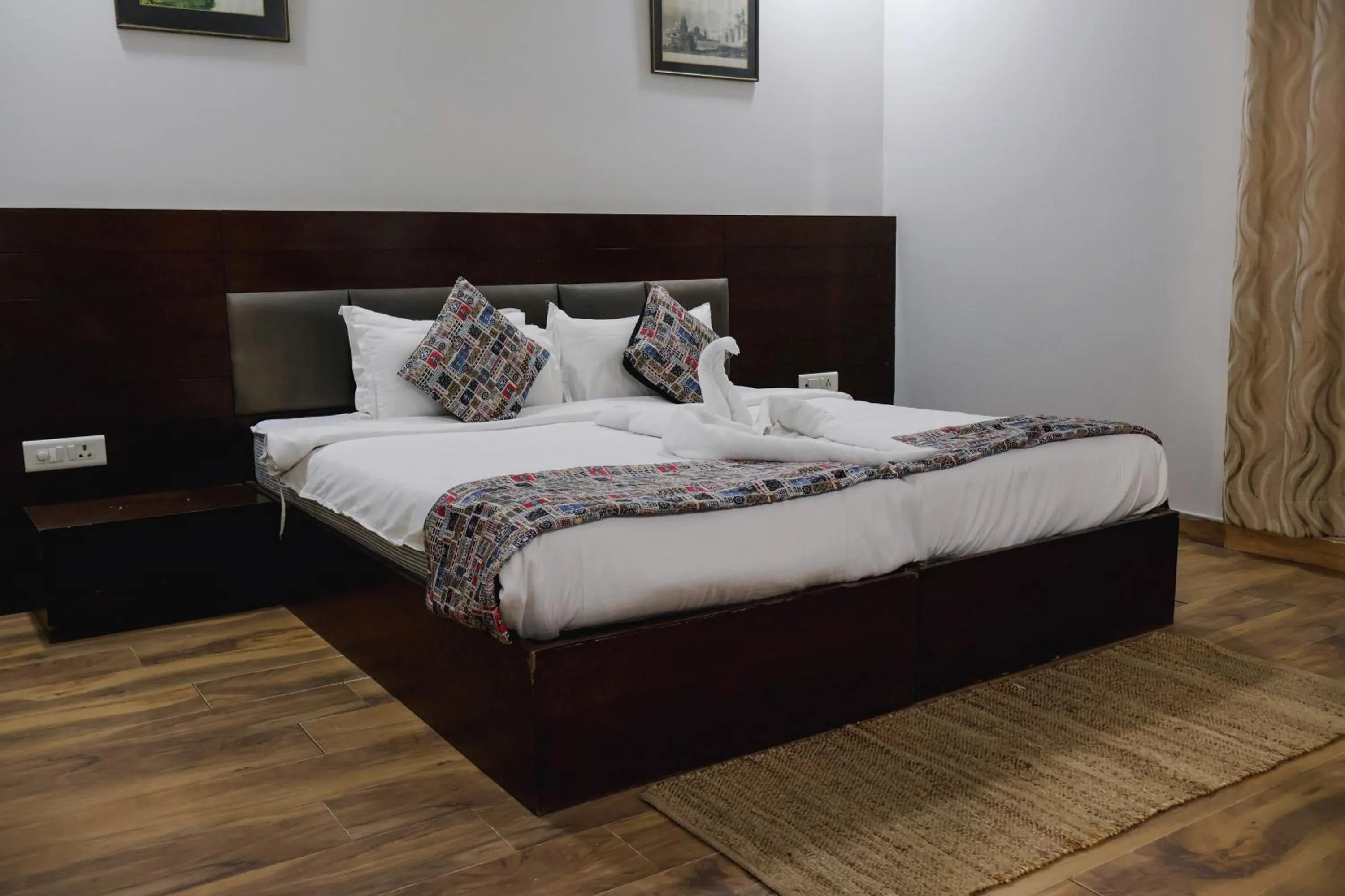 Bedroom, Bed in HHW Hotel- Agra