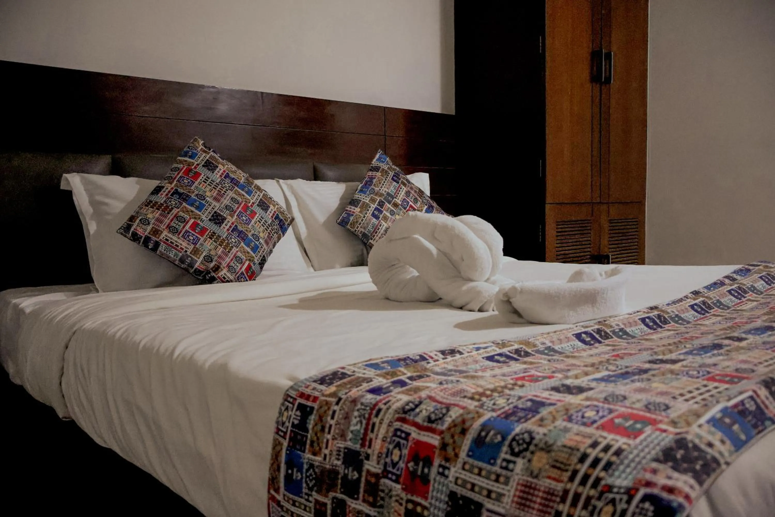 Bed in HHW Hotel- Agra