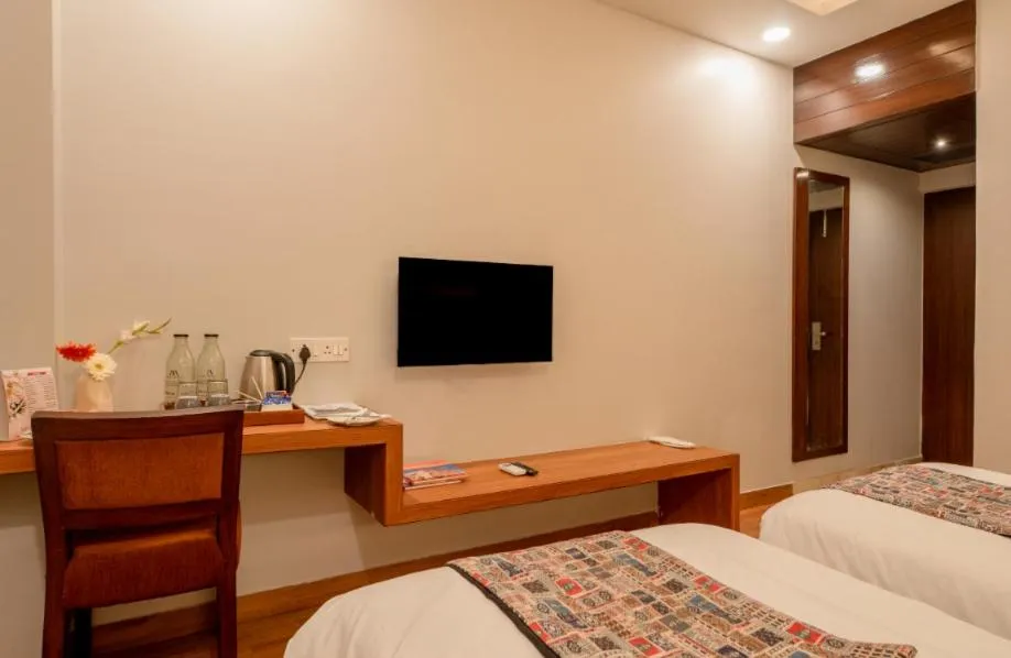 Bed in HHW Hotel- Agra