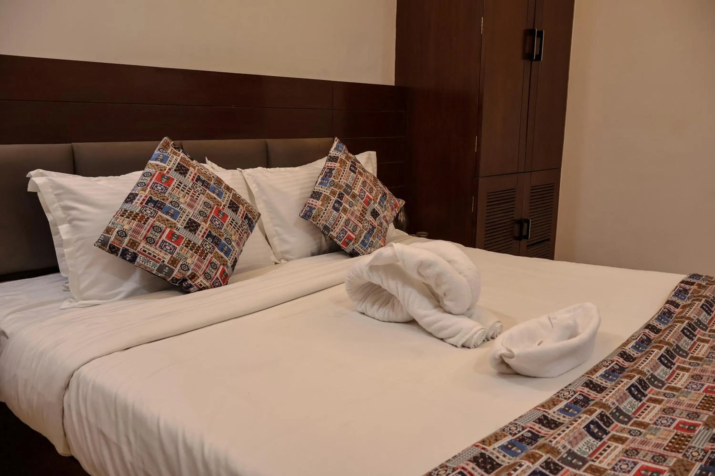 Bed in HHW Hotel- Agra