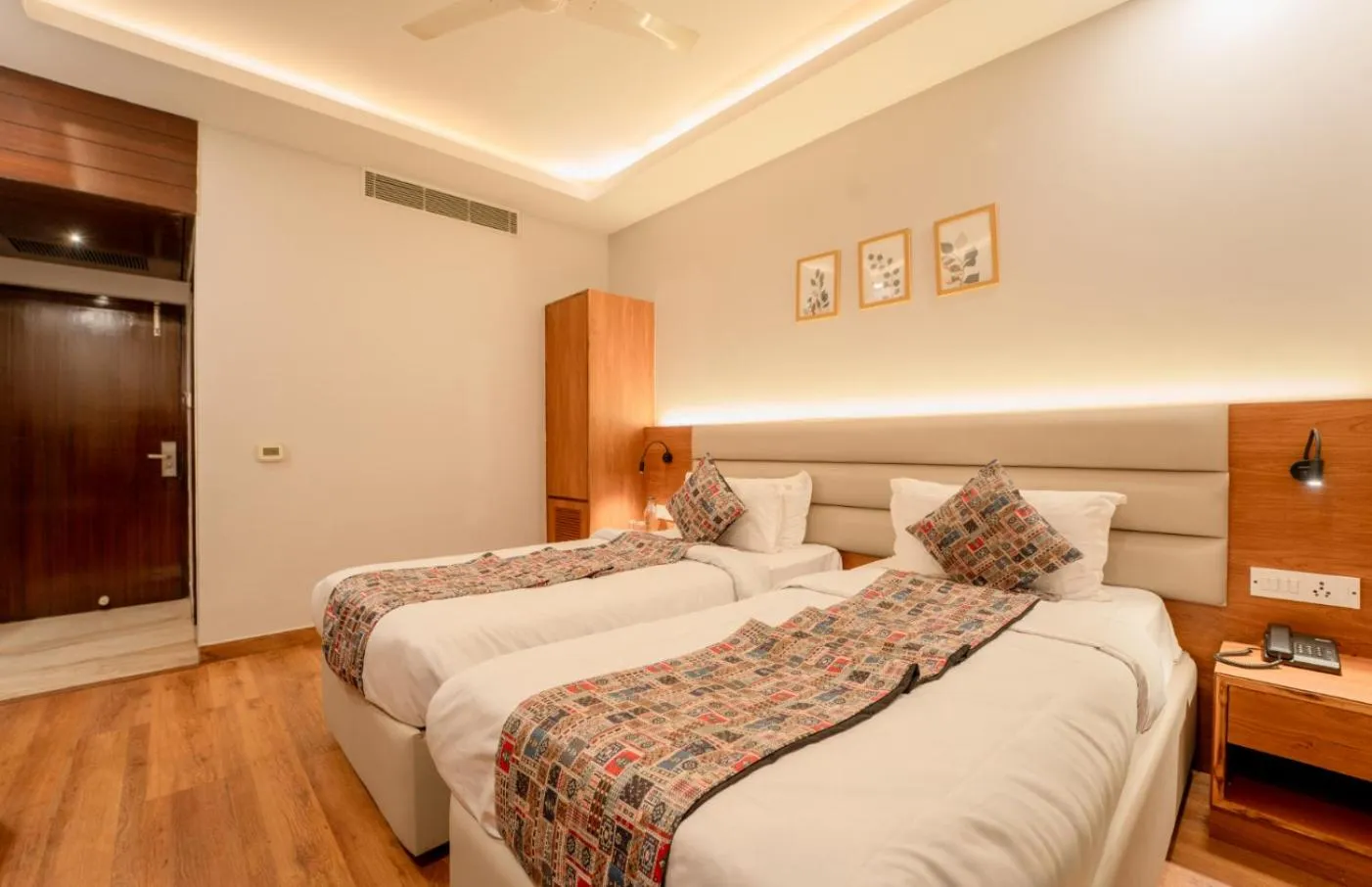 Bed in HHW Hotel- Agra