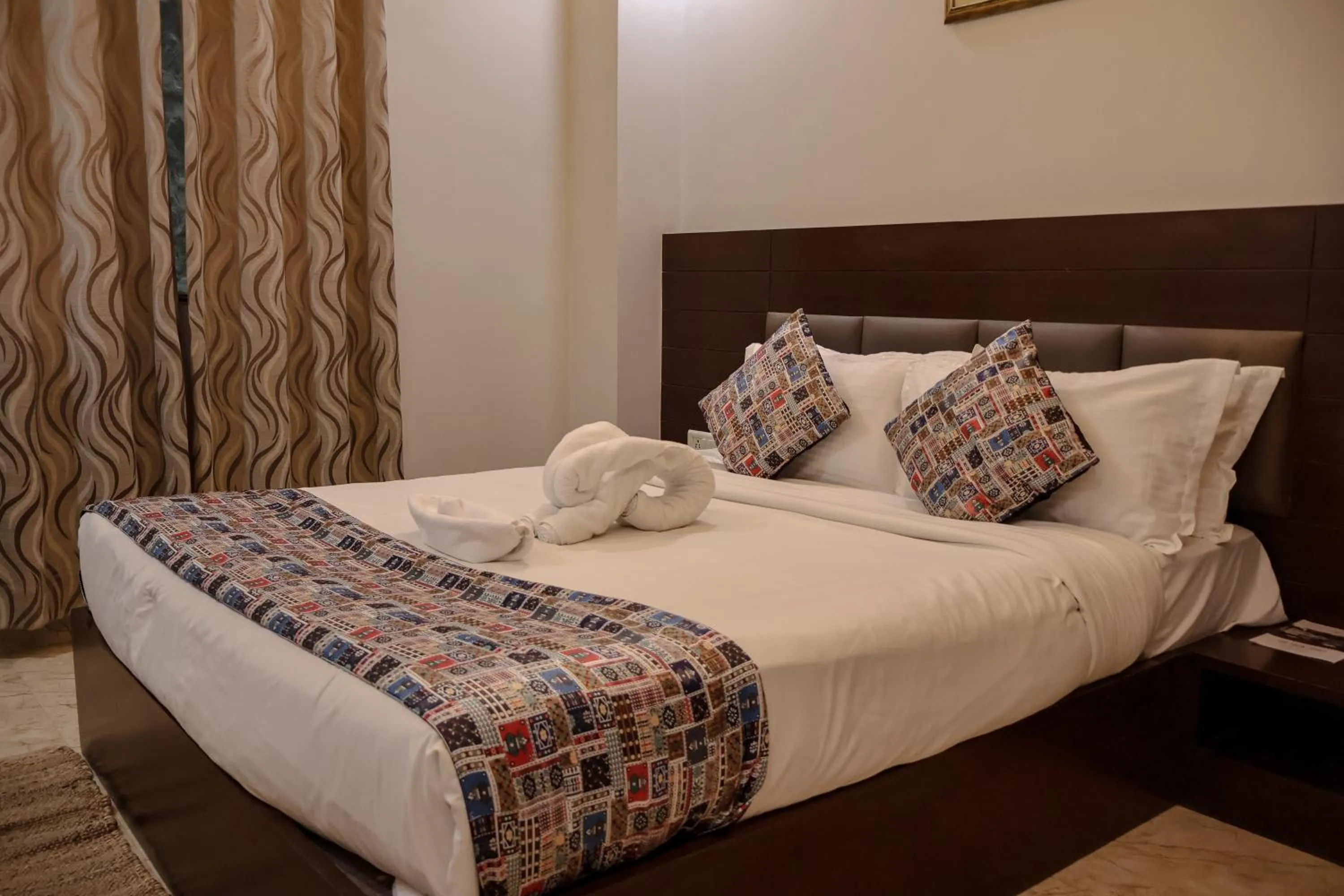 Bedroom, Bed in HHW Hotel- Agra