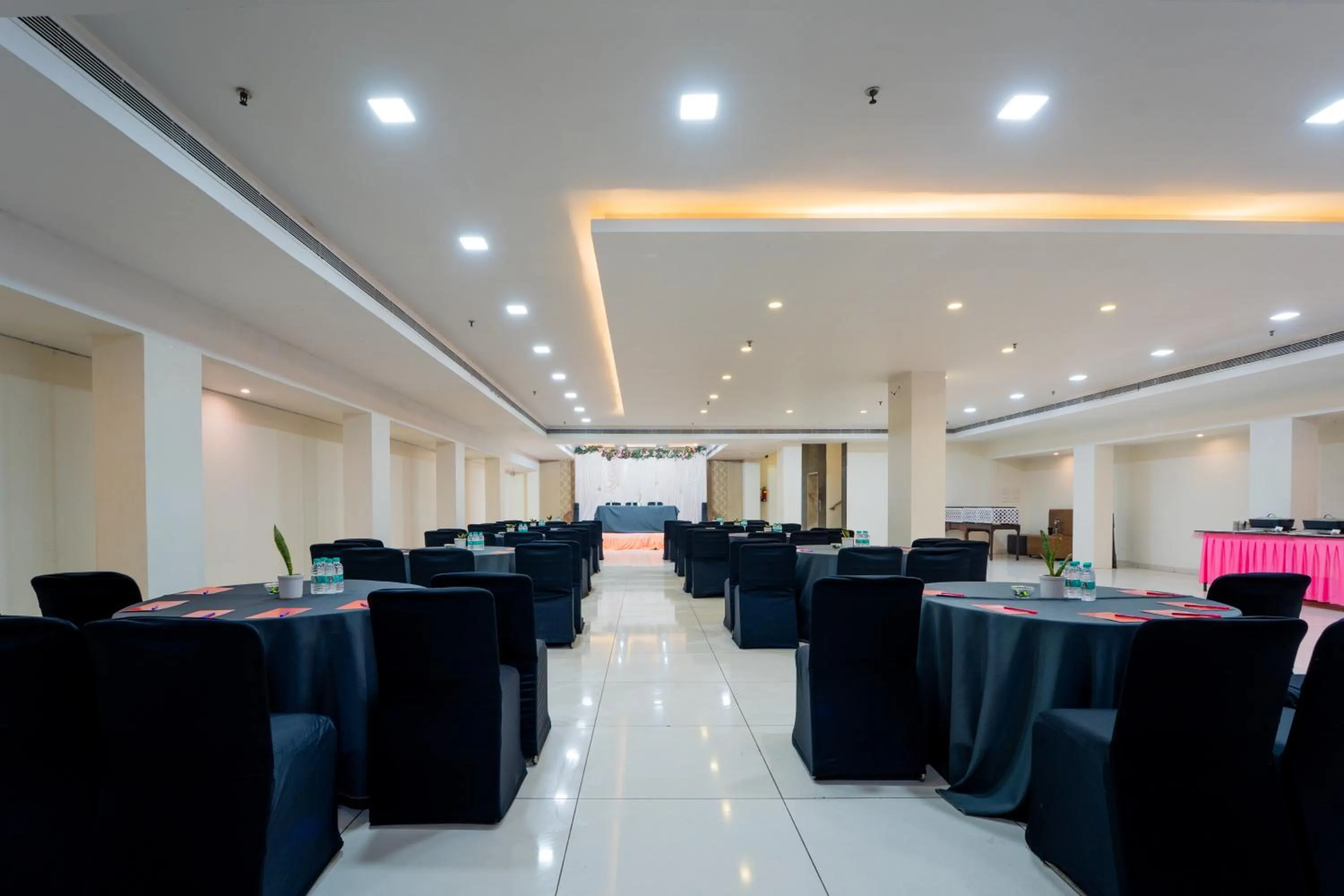 Banquet/Function facilities in HHW Hotel- Agra