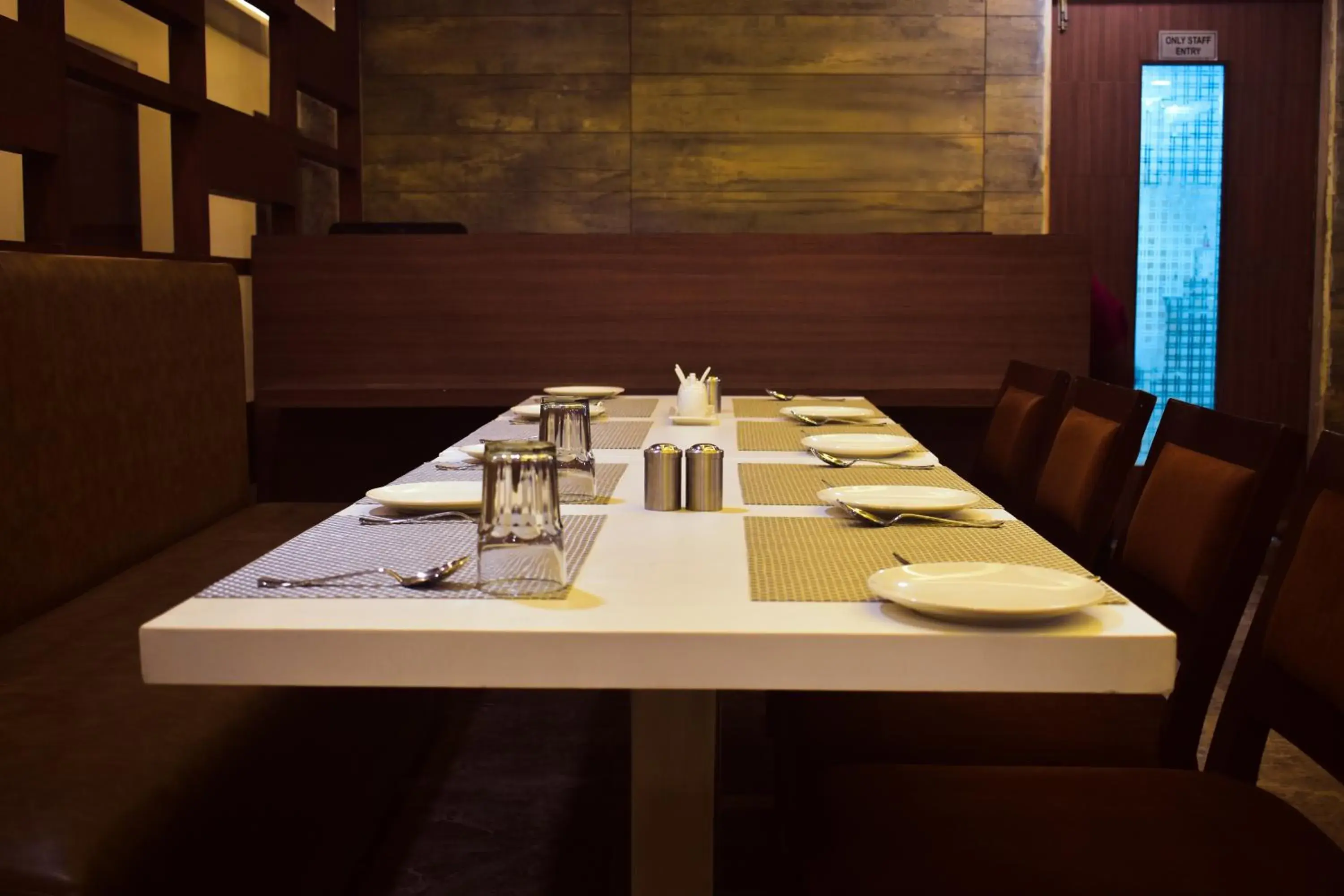 Restaurant/places to eat in HHW Hotel- Agra Restaurant/places to eat in HHW Hotel- Agra