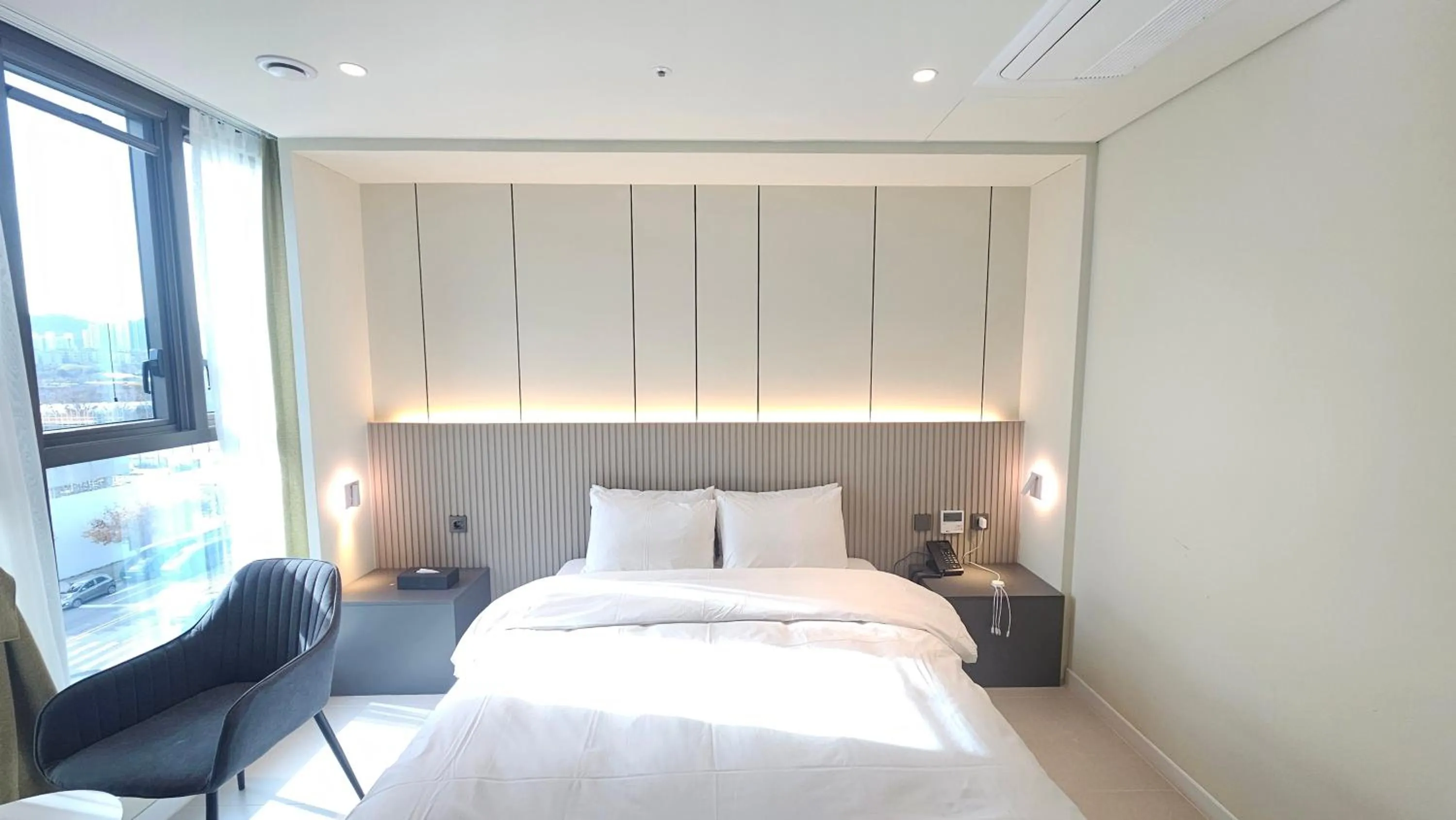 Bedroom in The Gleam Hotel