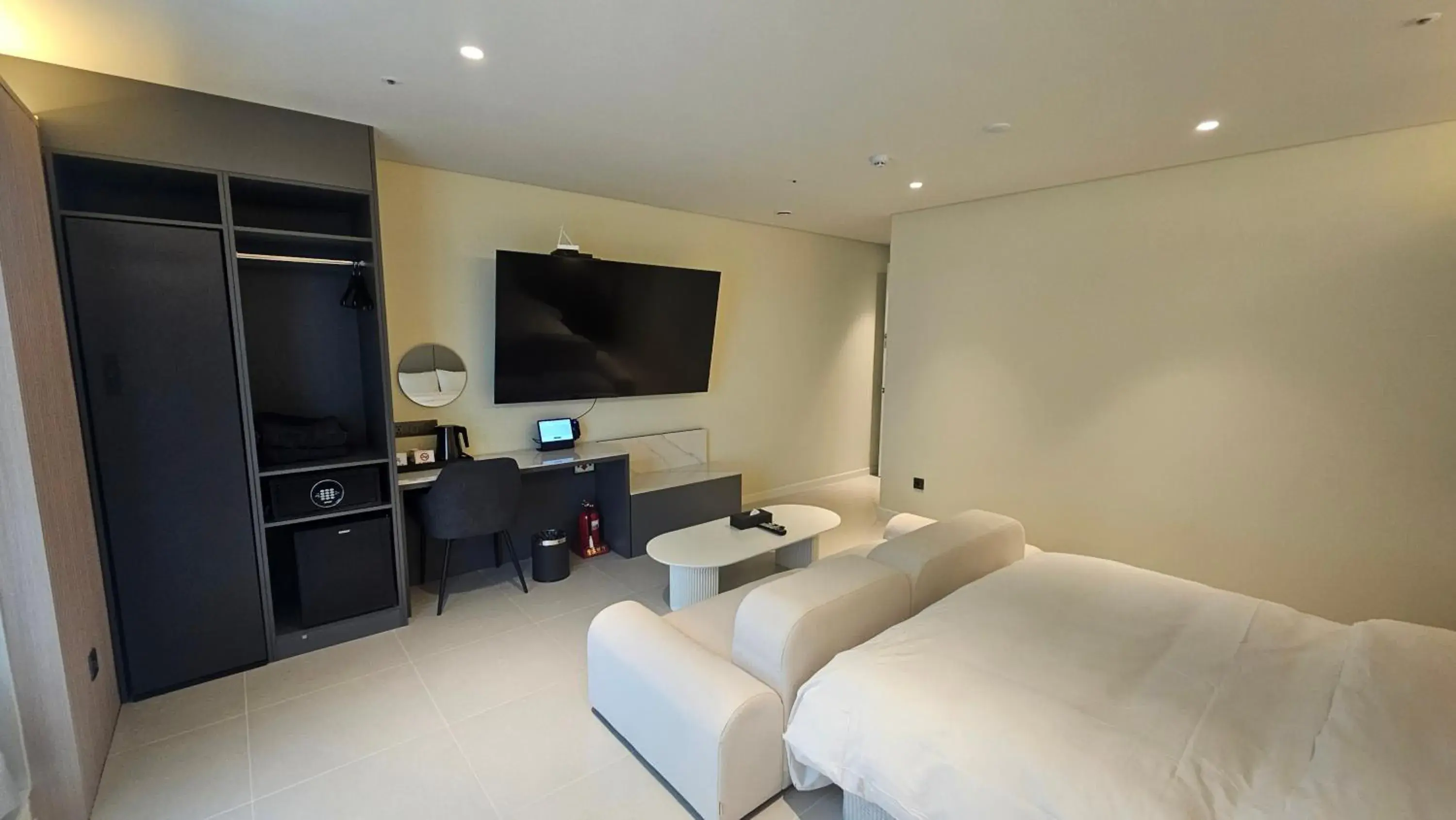 Bedroom in The Gleam Hotel Bedroom in The Gleam Hotel