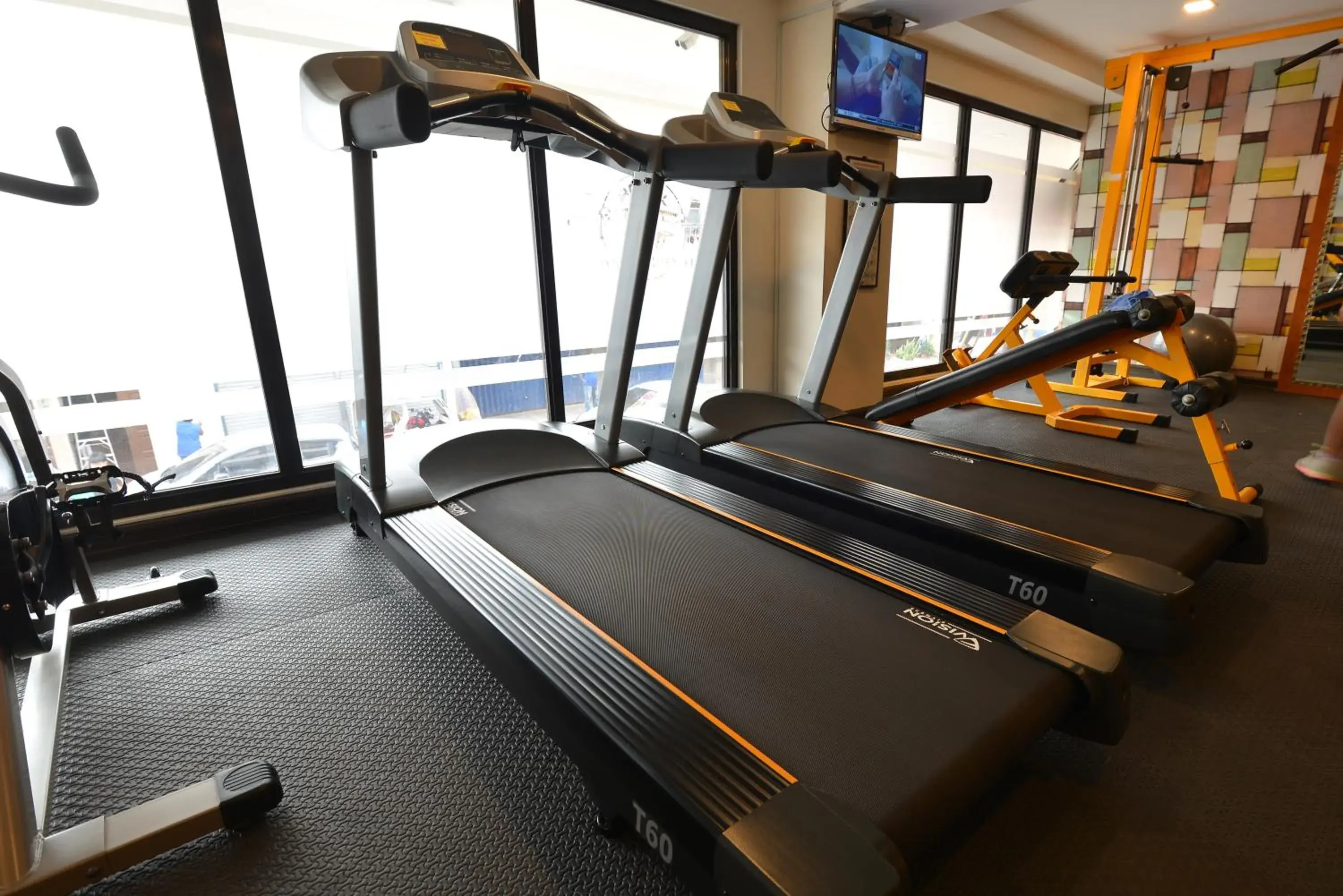 Fitness centre/facilities in Royal Suites Condotel Fitness centre/facilities in Royal Suites Condotel