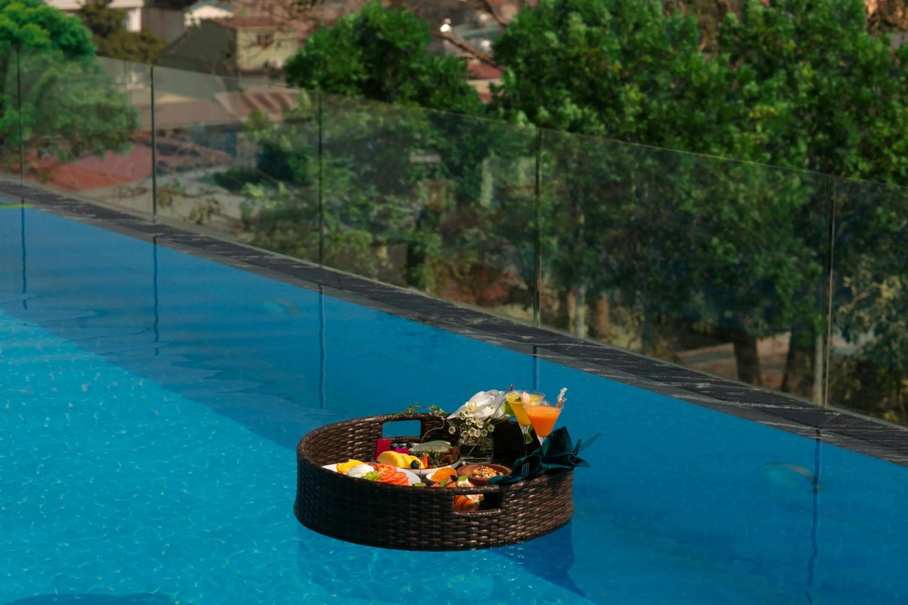 Swimming pool in HOTEL de LAGOM