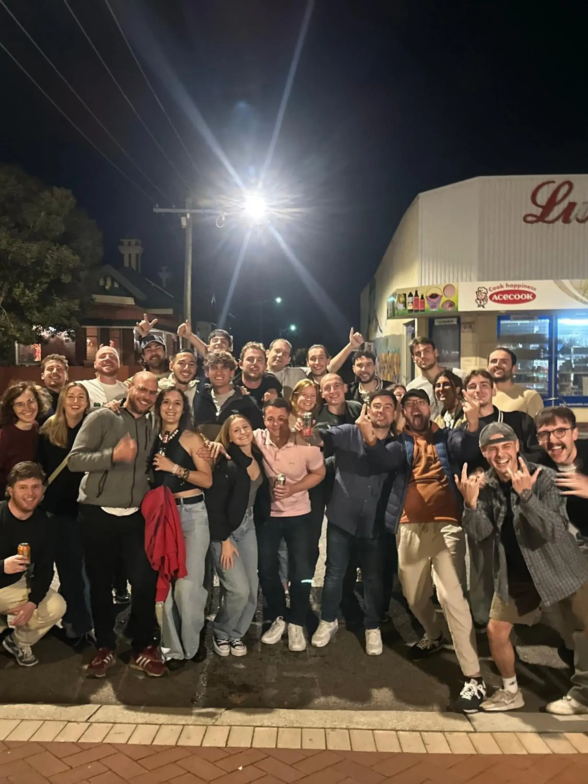 Shiralee Hostel -note - Valid passport required to check in Shiralee Hostel -note - Valid passport required to check in