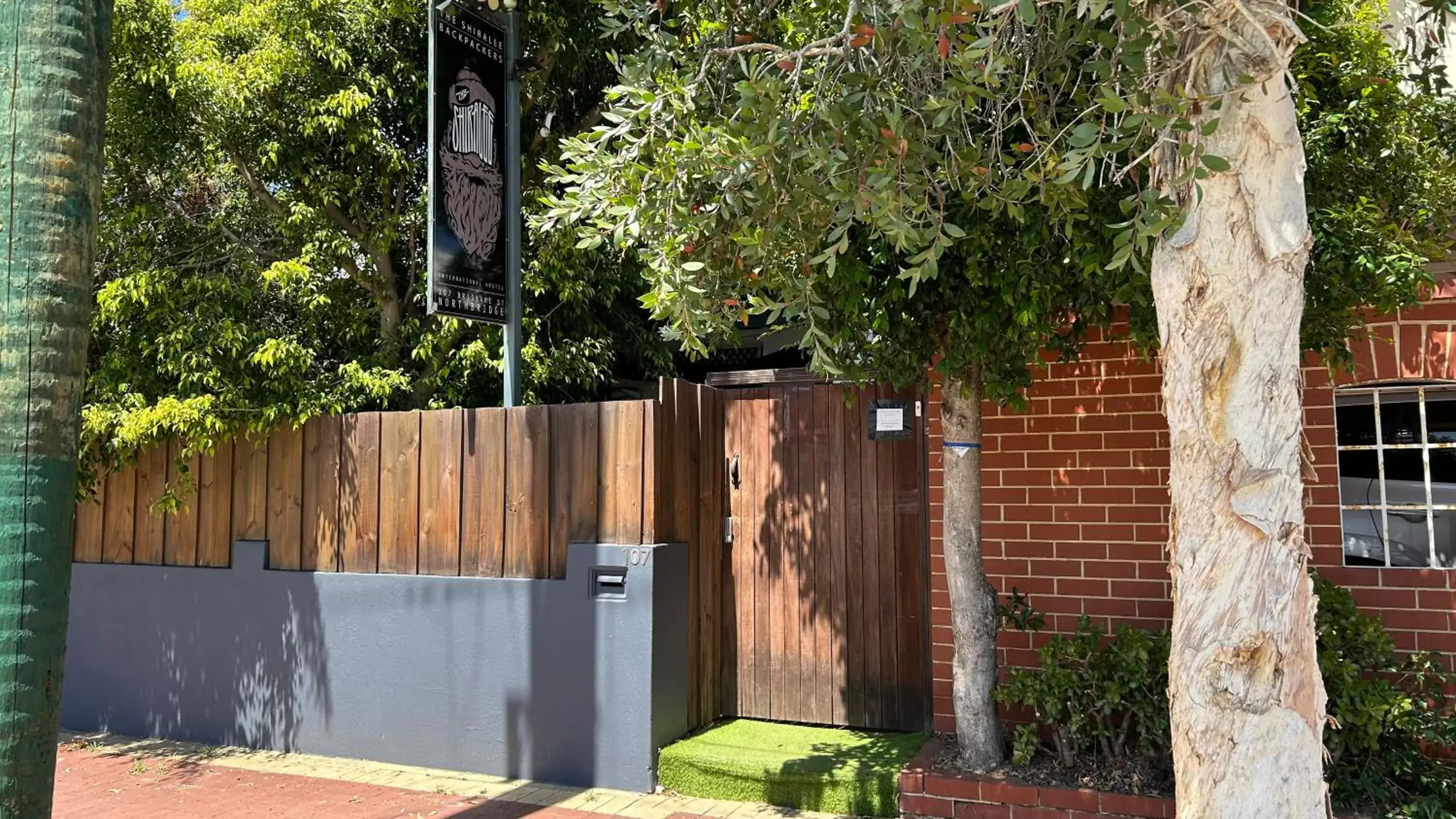 Shiralee Hostel -note - Valid passport required to check in Shiralee Hostel -note - Valid passport required to check in