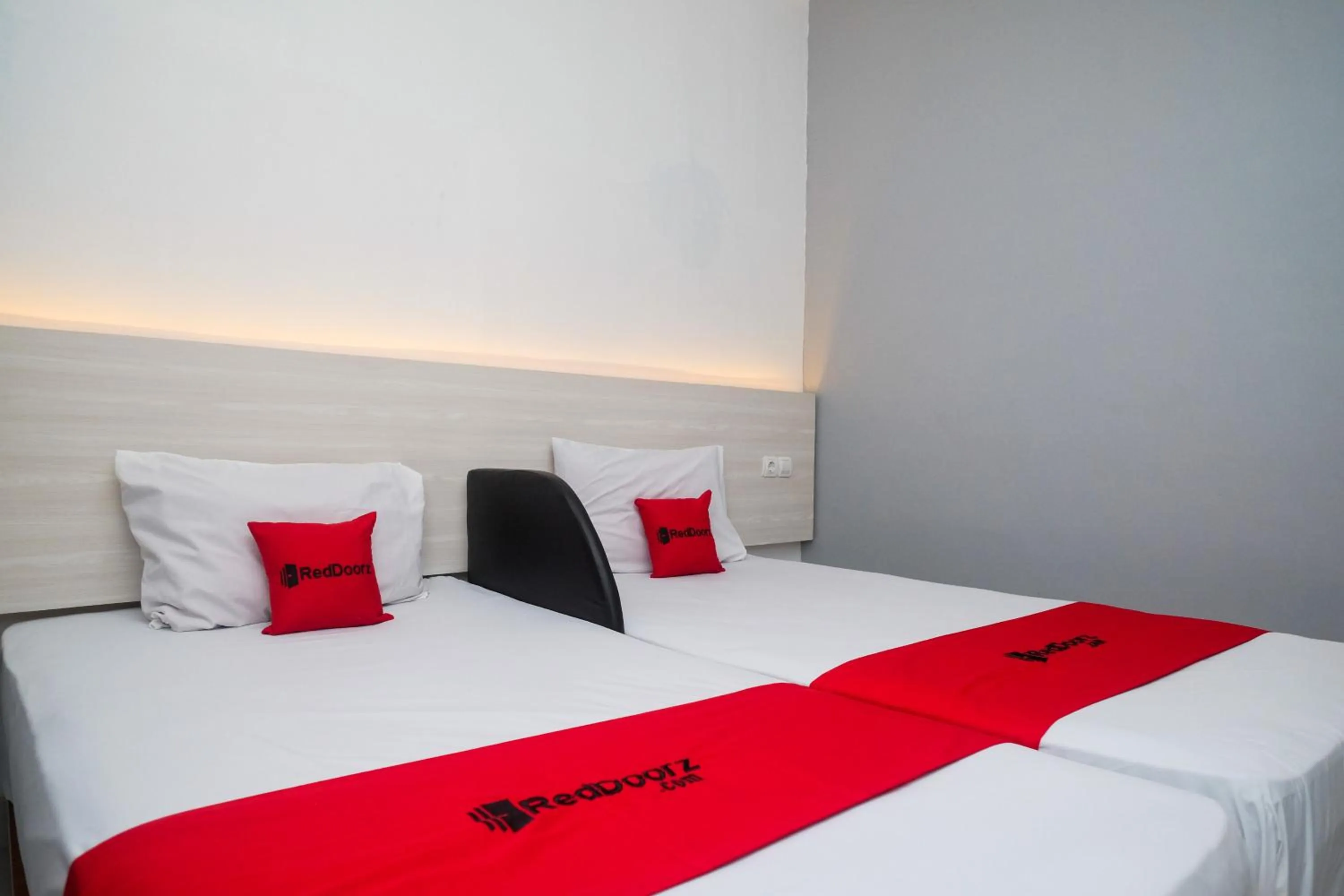 Bedroom, Bed in RedDoorz near Exit Tol Pekalongan