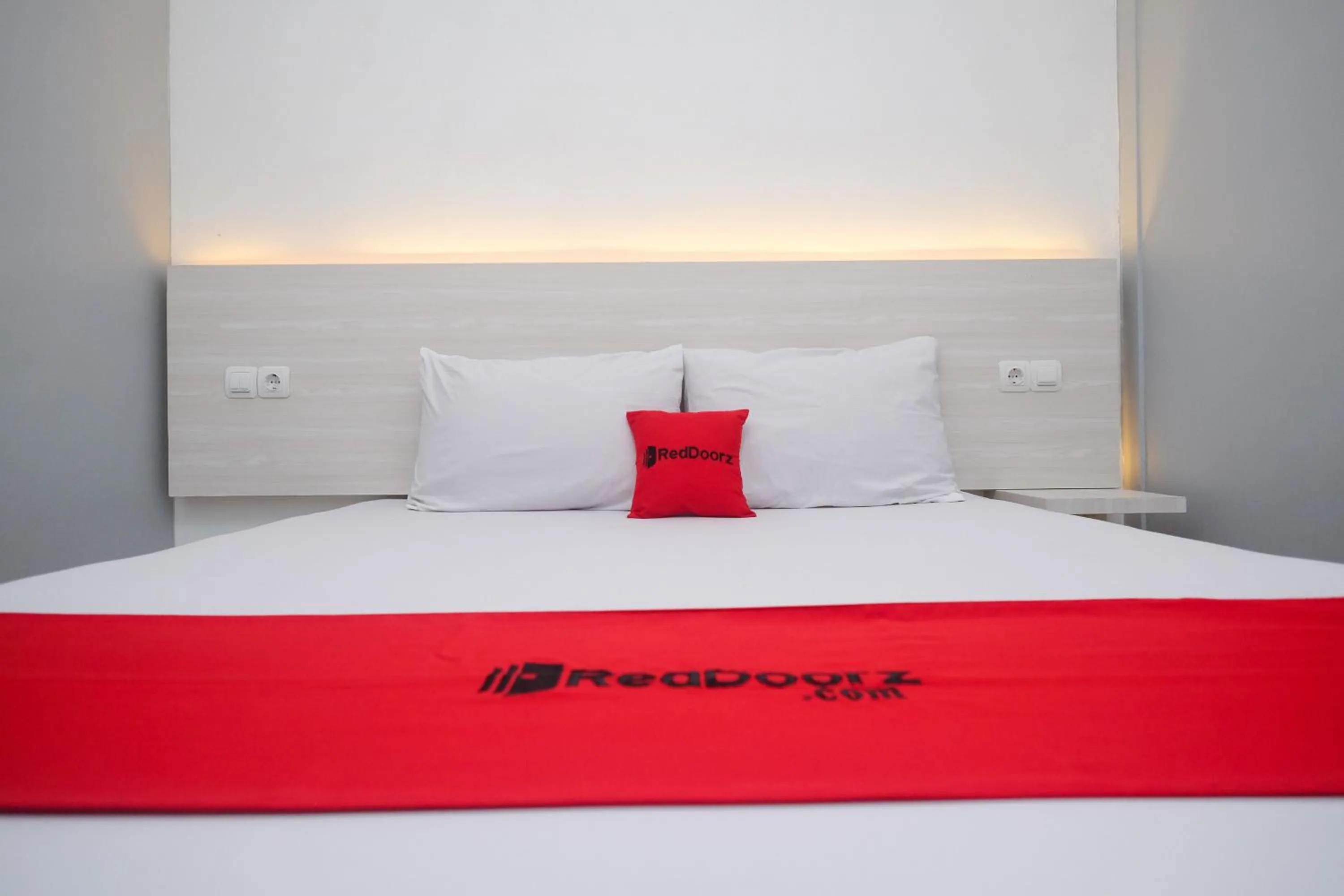 Bedroom, Bed in RedDoorz near Exit Tol Pekalongan