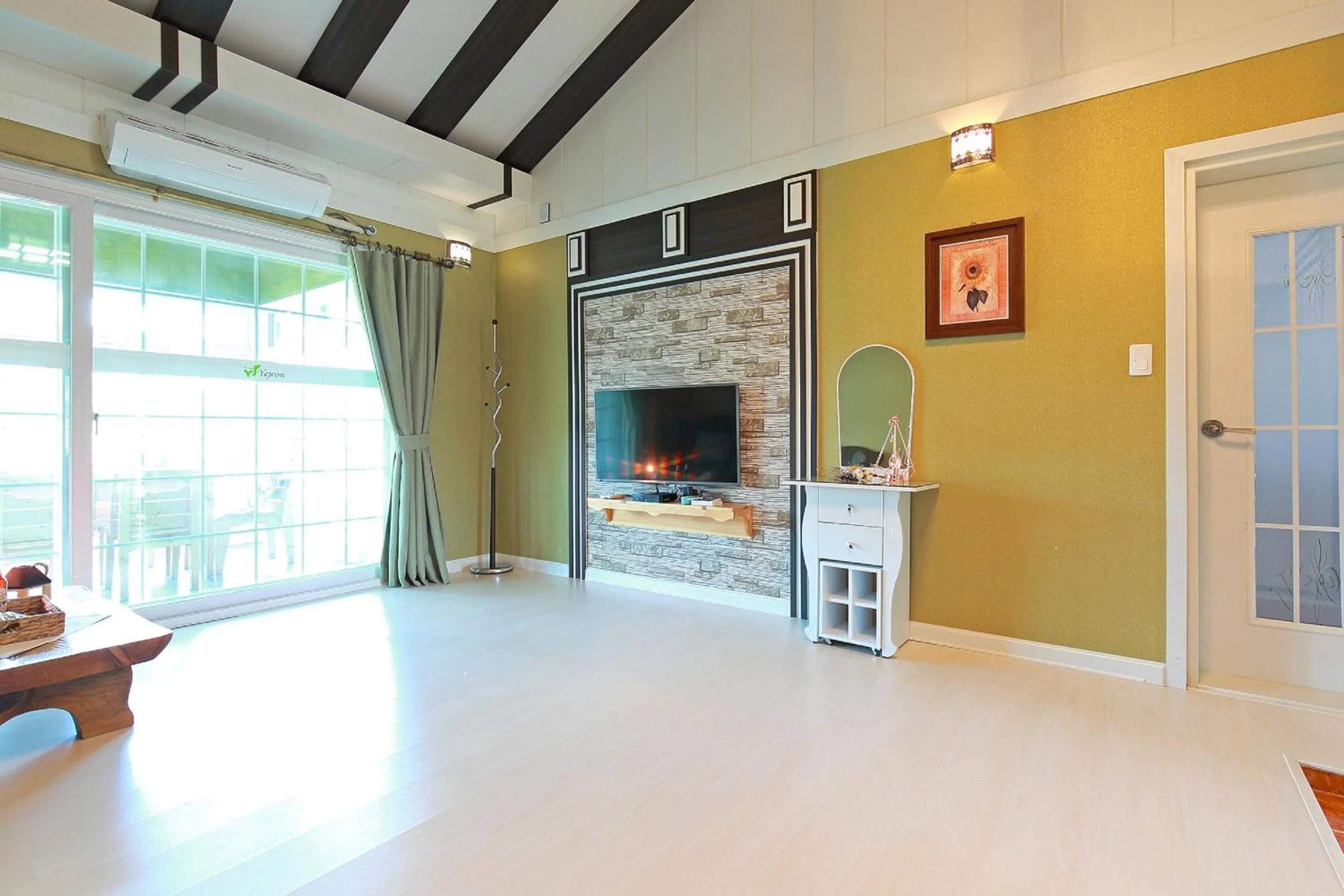 Living room in Yejeon Pension