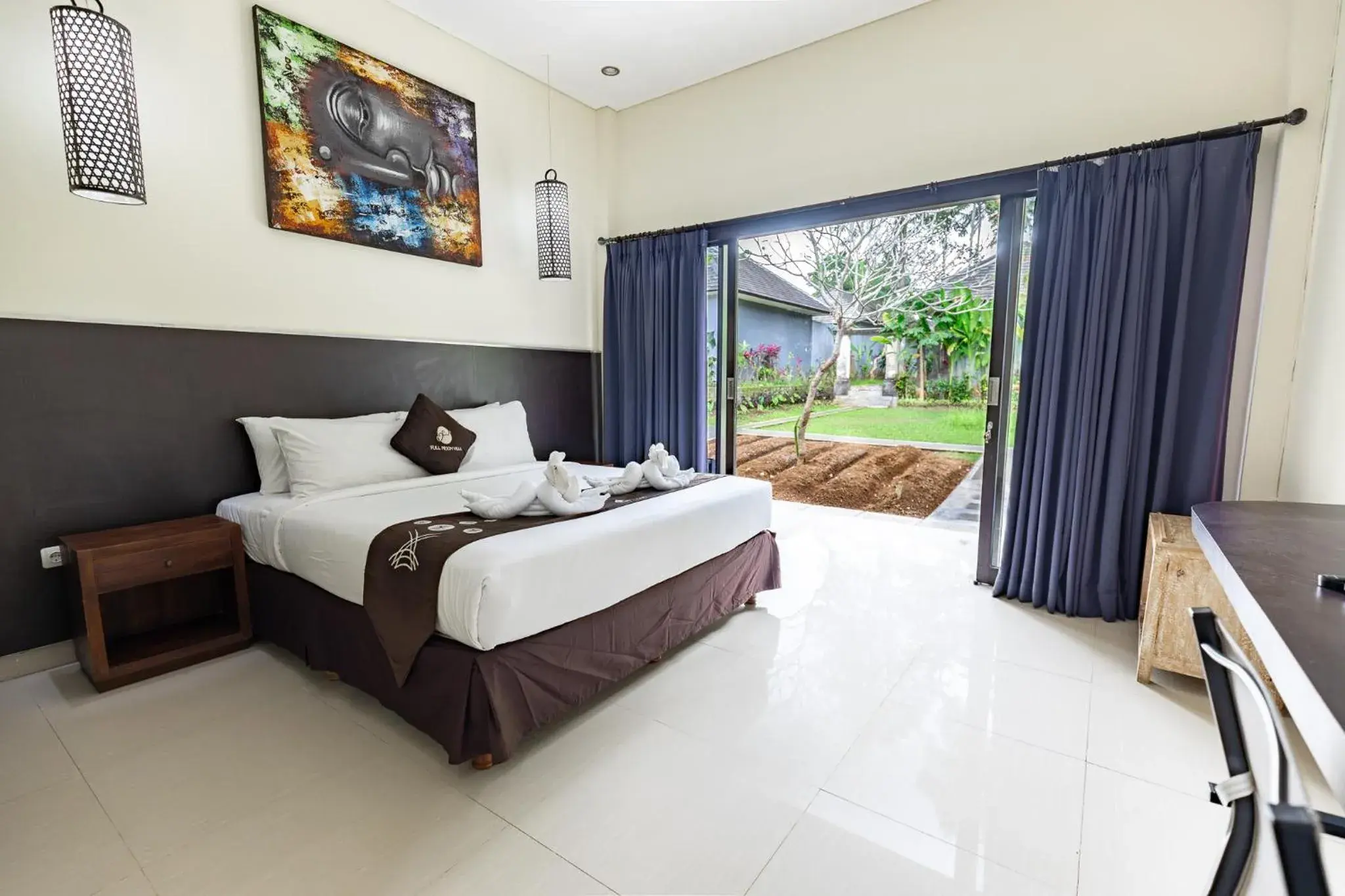 Bed in Full Moon Villa Ubud Bed in Full Moon Villa Ubud