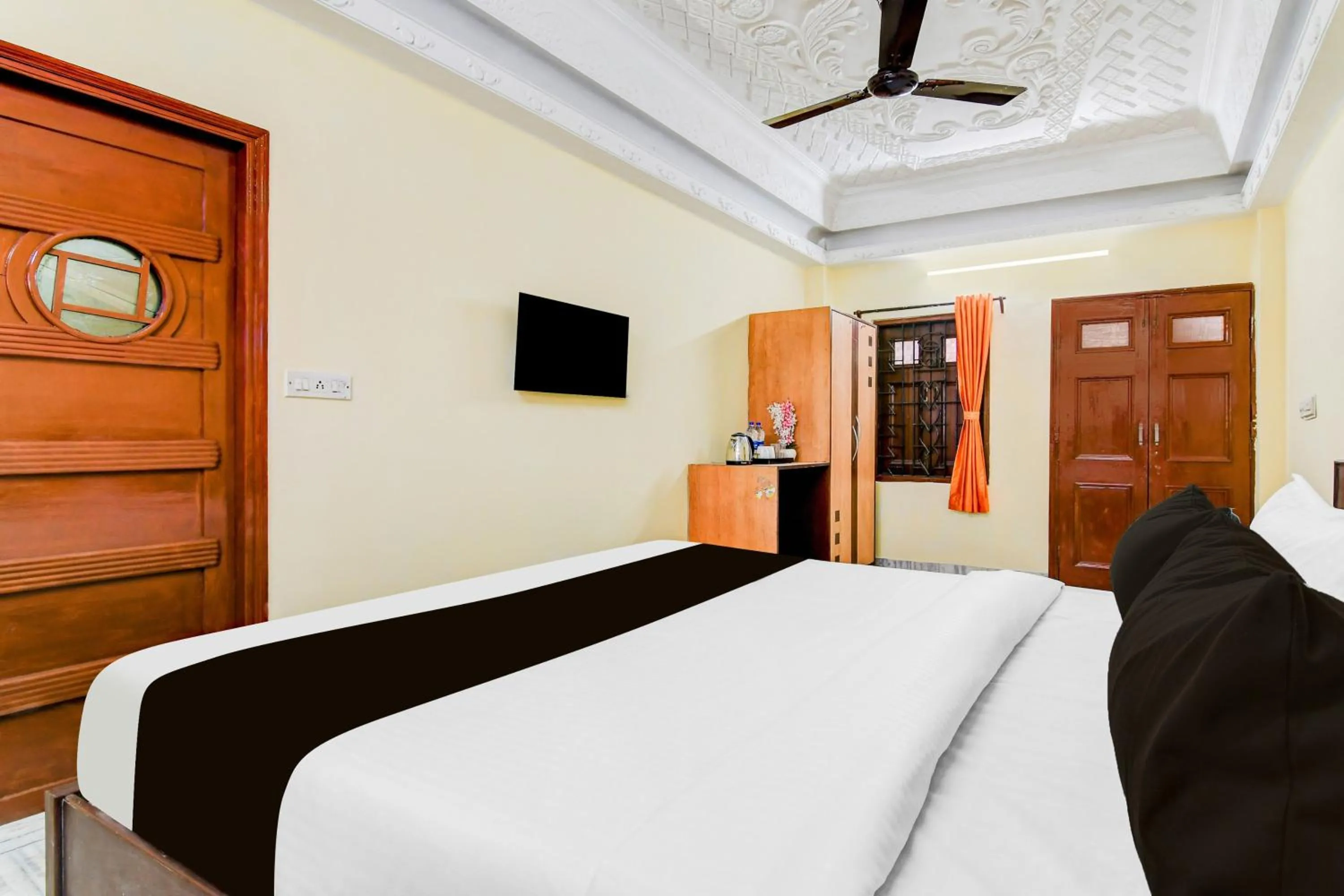 Bedroom, Bed in Super Hotel O Lenin Sarani