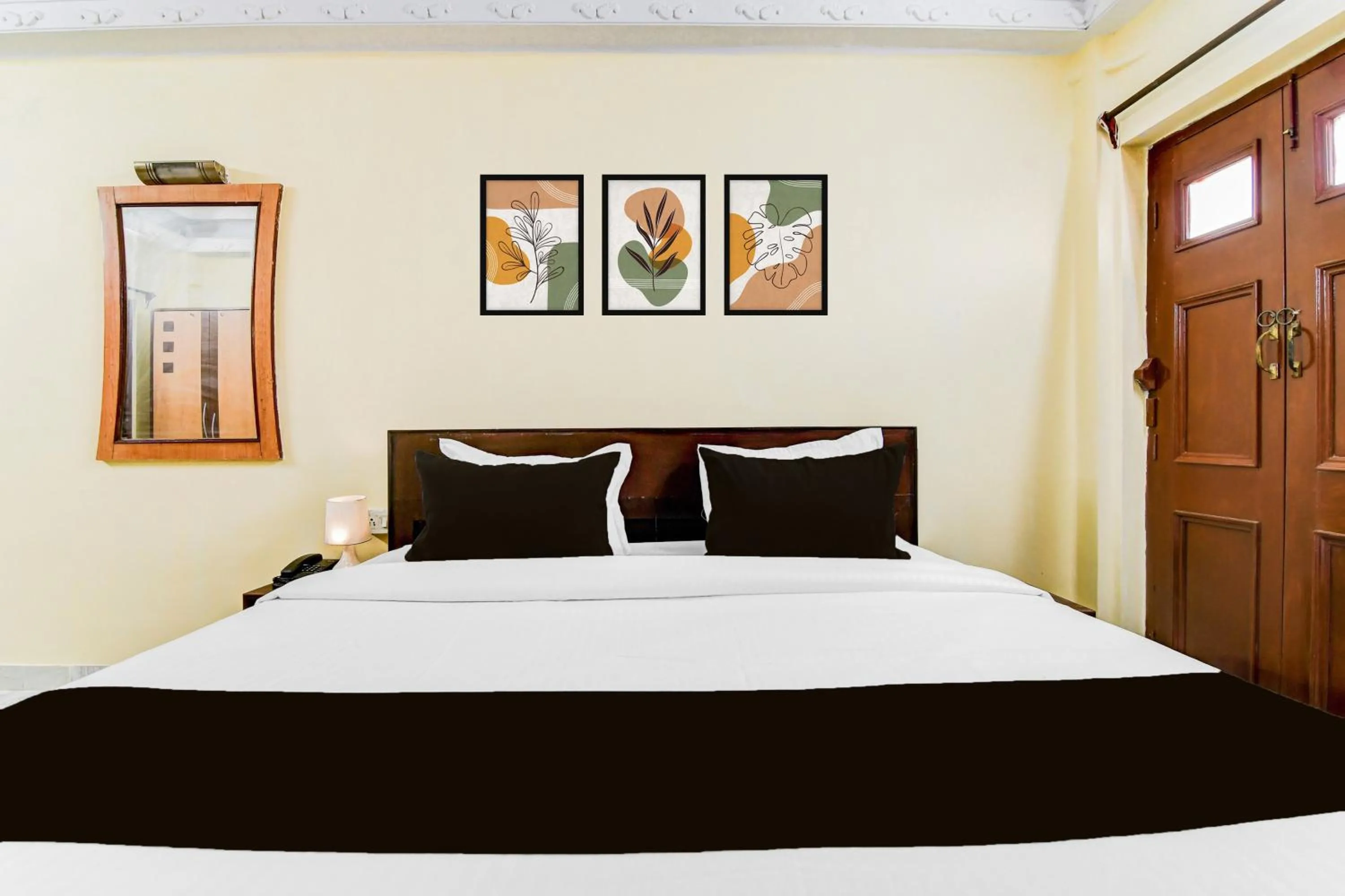 Bedroom, Bed in Super Hotel O Lenin Sarani