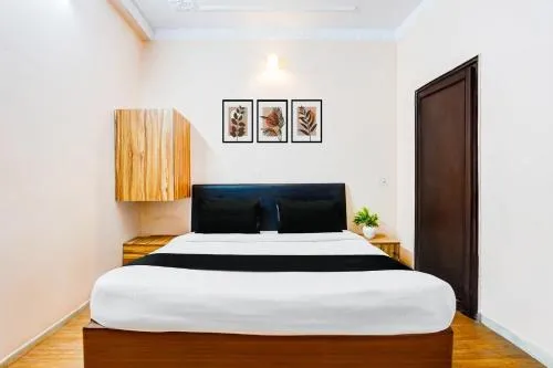 Super Hotel O Tyagi Road Near Prince Chowk