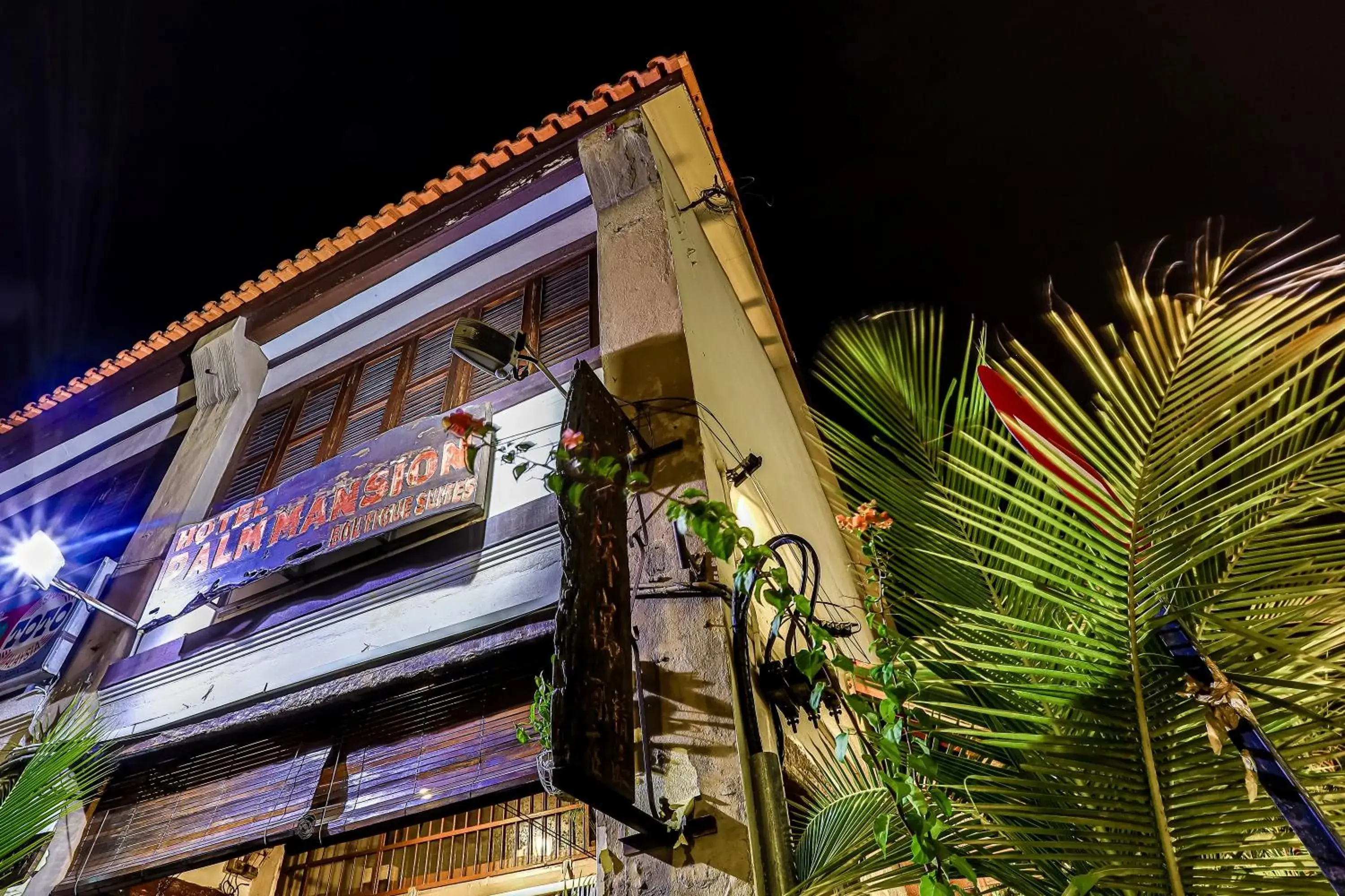 Property building in Palm Mansion Boutique Suites Property building in Palm Mansion Boutique Suites