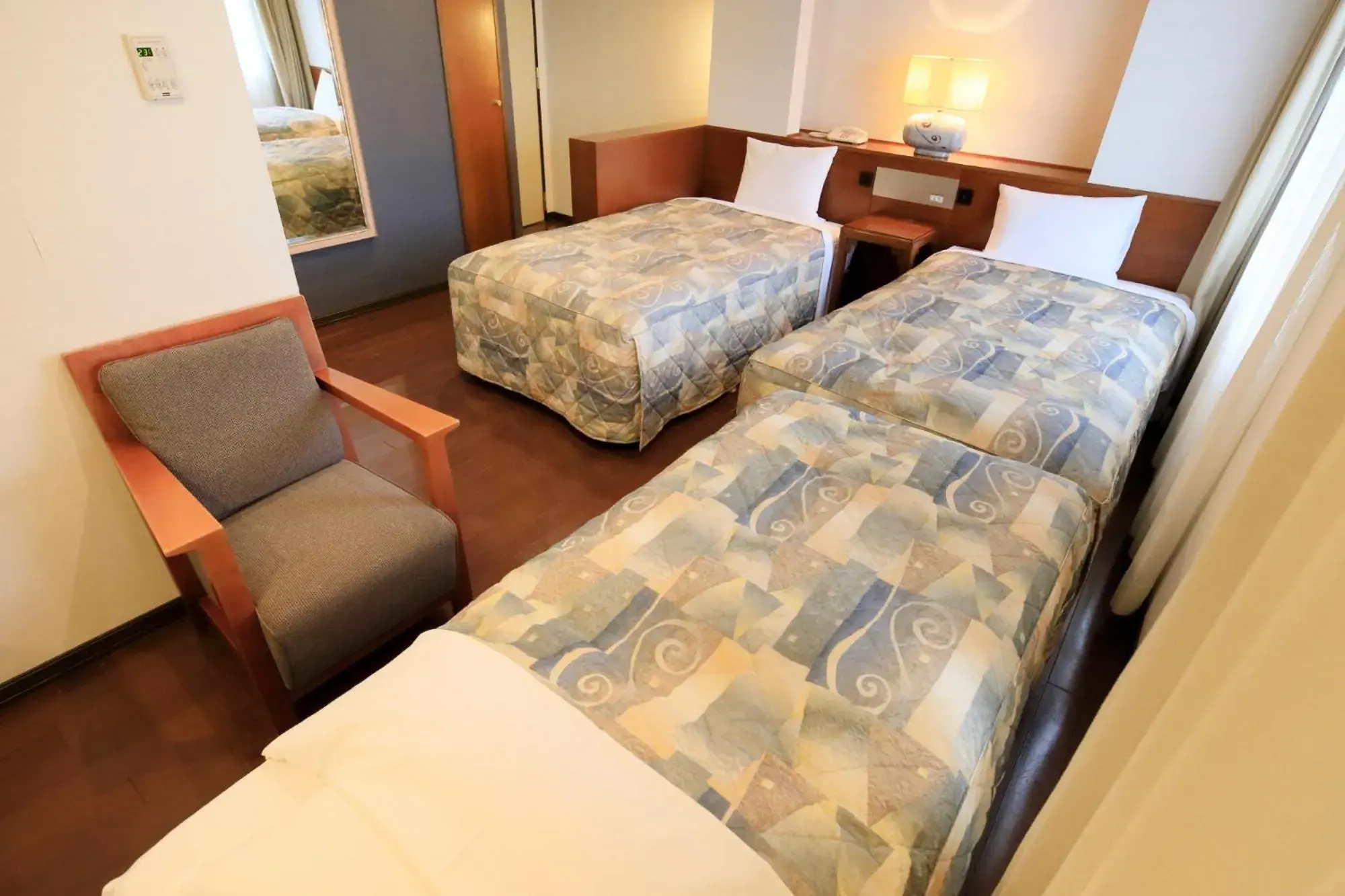 Photo of the whole room, Bed in Yokohama Mandarin Hotel Photo of the whole room, Bed in Yokohama Mandarin Hotel