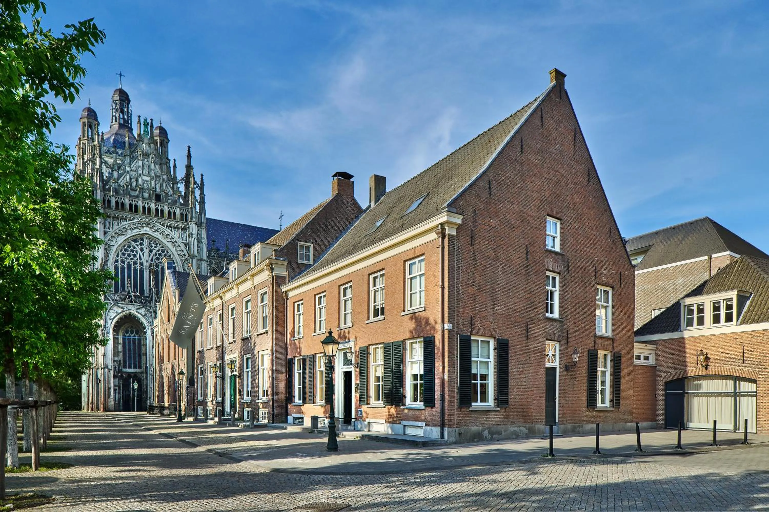 Facade/entrance in The Saints Hotel