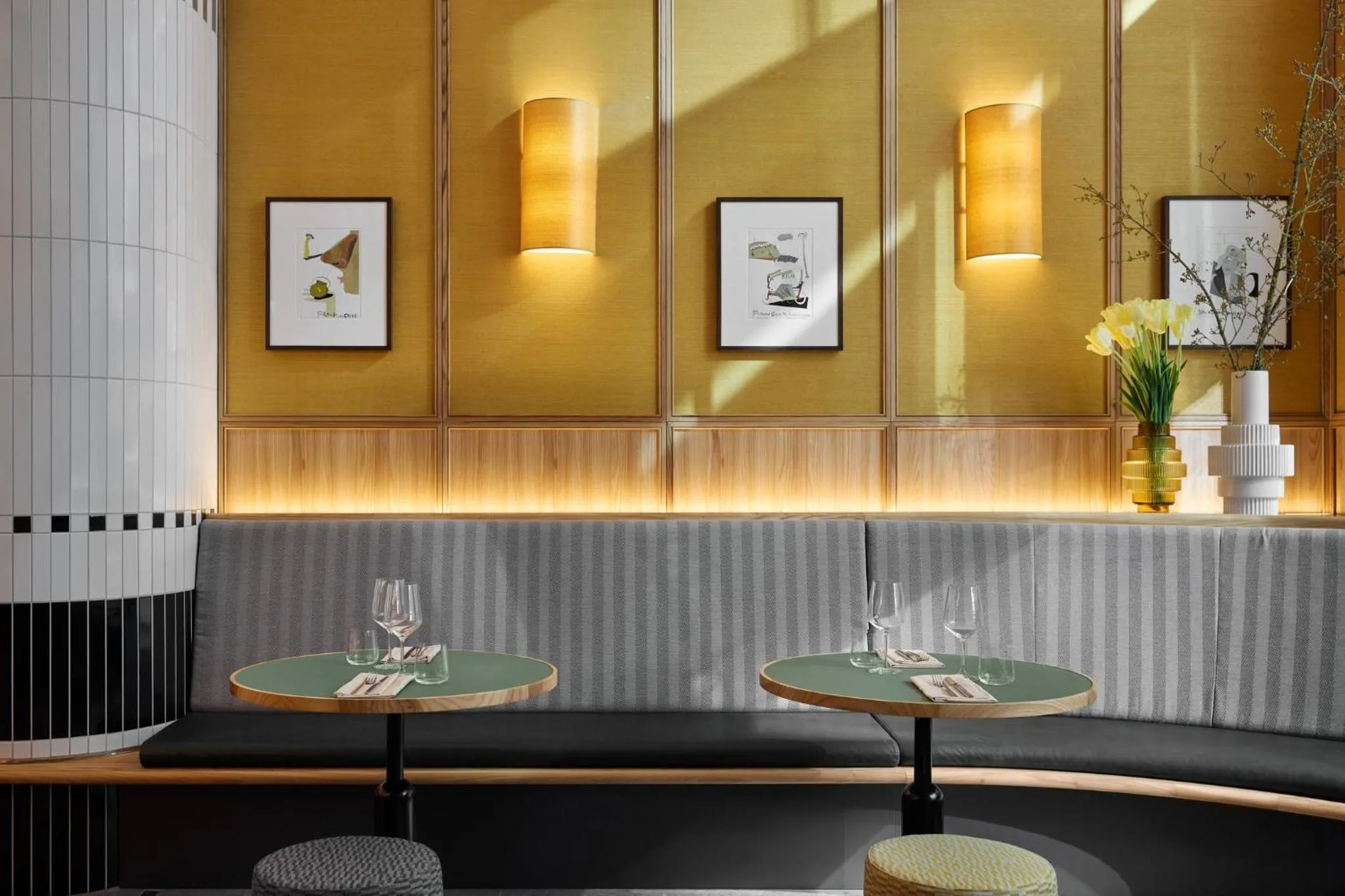 Restaurant/places to eat in Kimpton Main Frankfurt by IHG