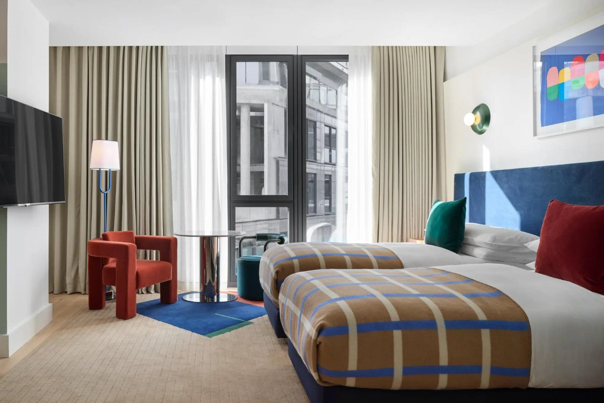 Photo of the whole room, Bed in Kimpton Main Frankfurt by IHG