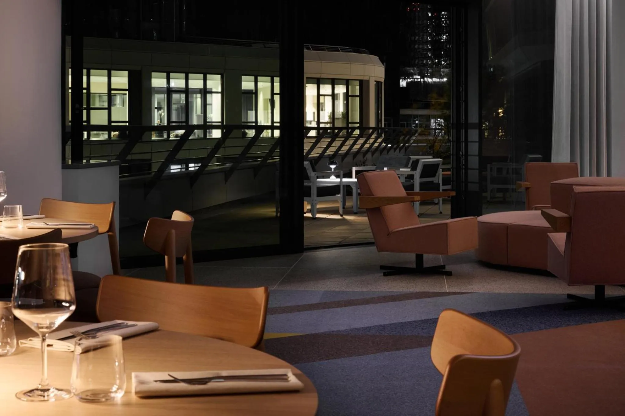 Meeting/conference room in Kimpton Main Frankfurt by IHG