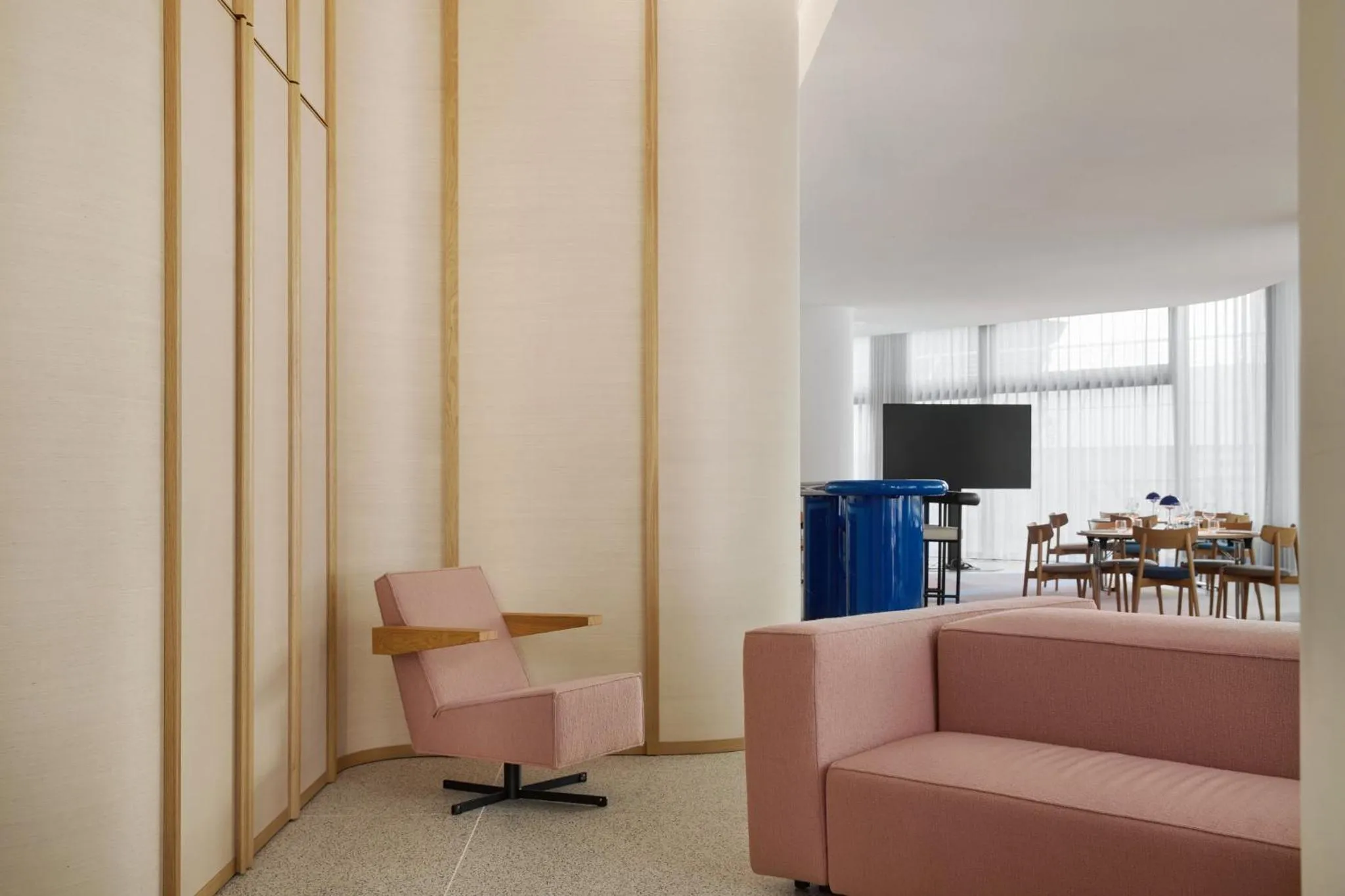 Meeting/conference room in Kimpton Main Frankfurt by IHG