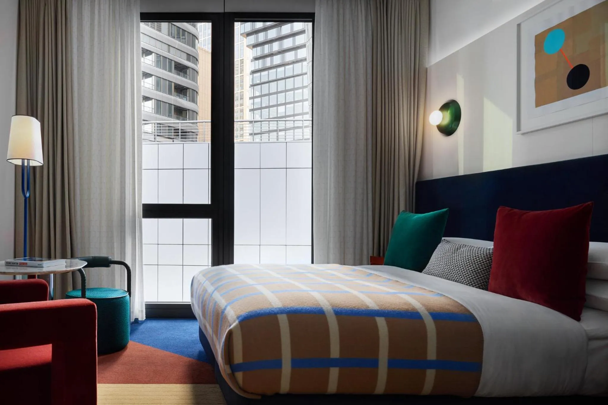 Photo of the whole room, Bed in Kimpton Main Frankfurt by IHG