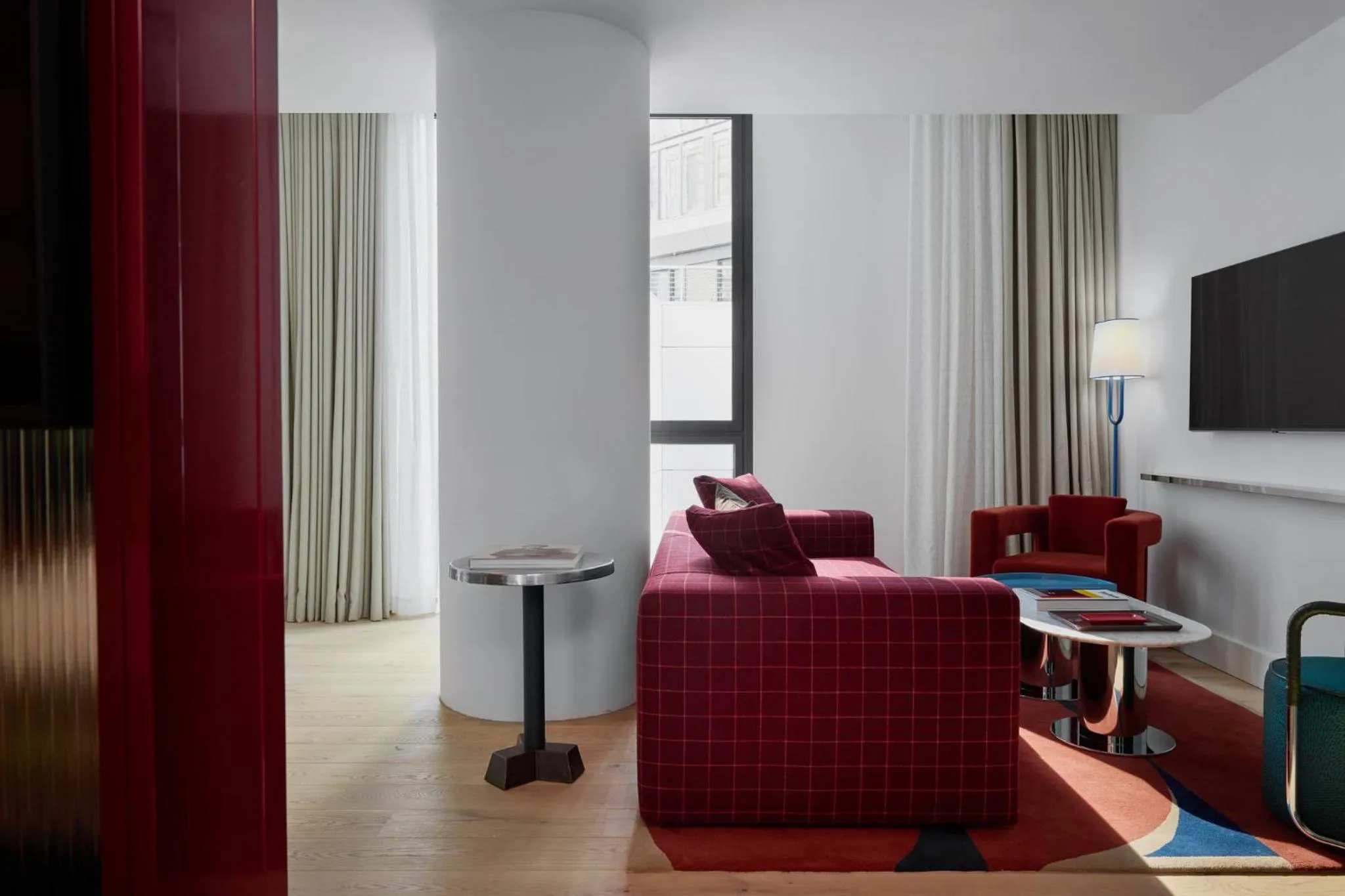 Photo of the whole room in Kimpton Main Frankfurt by IHG